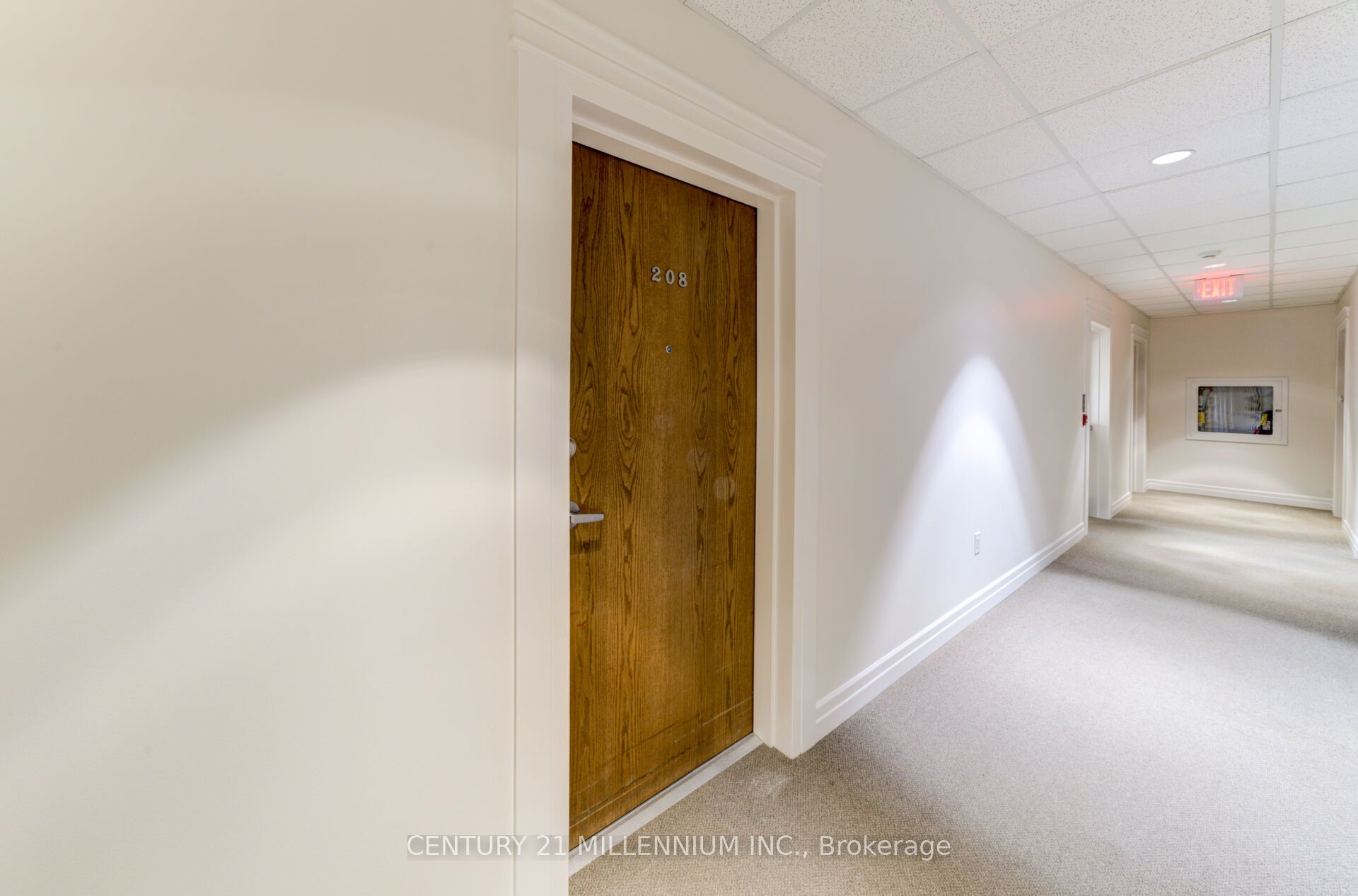 19a Yonge Street N 208 Property Photo 9