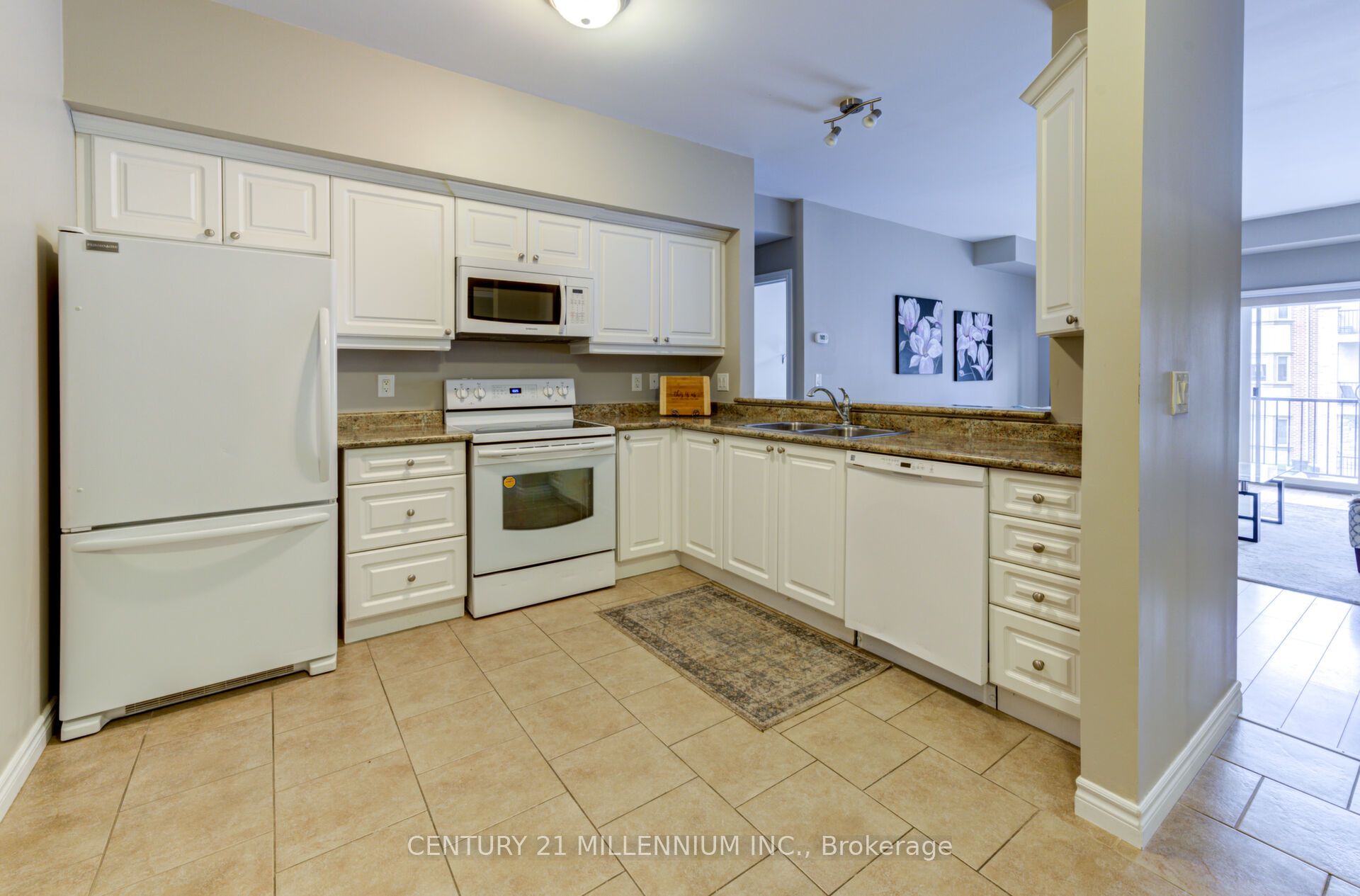 19a Yonge Street N 208 Property Photo 10