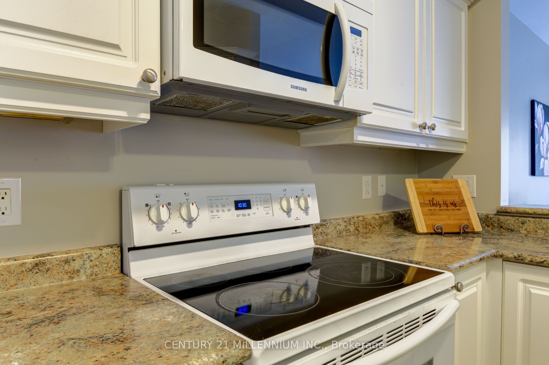 19a Yonge Street N 208 Property Photo 14