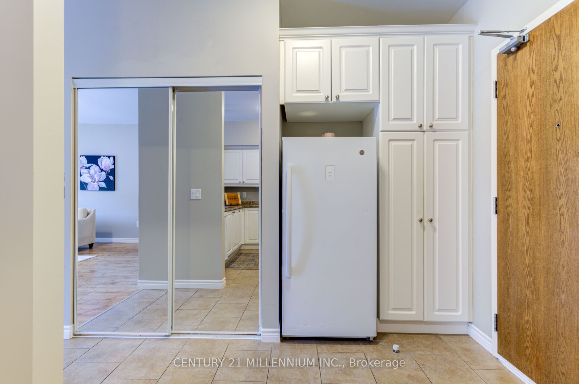 19a Yonge Street N 208 Property Photo 15