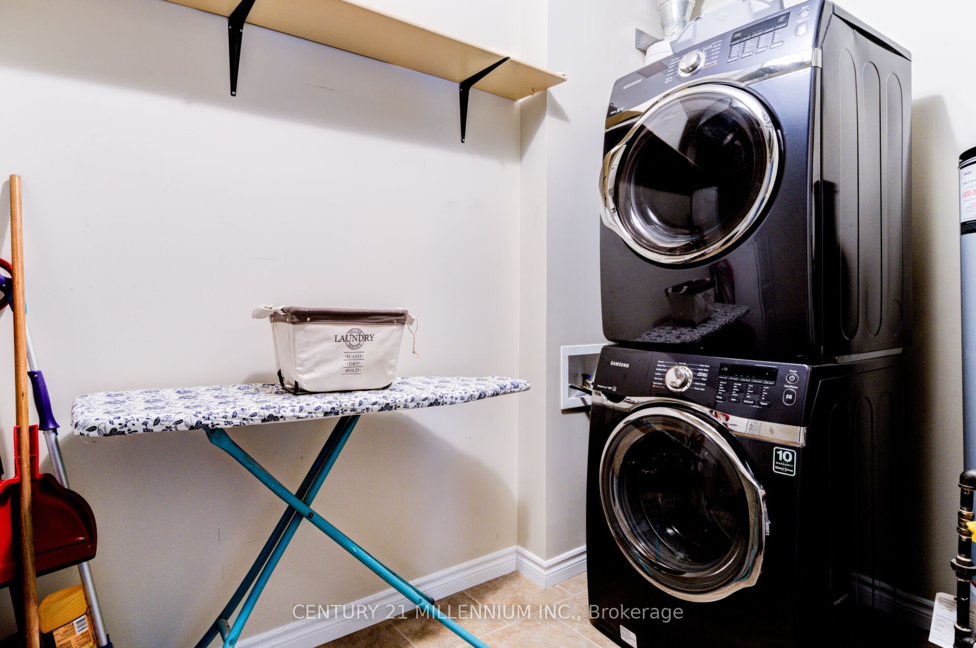 19a Yonge Street N 208 Property Photo 30