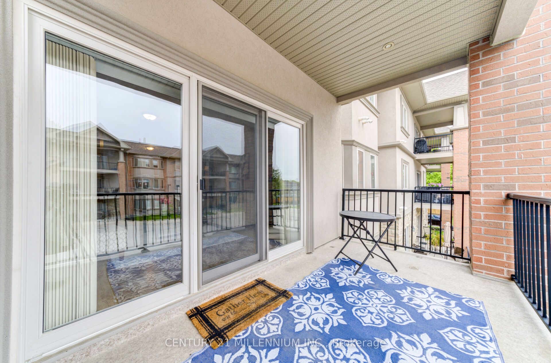 19a Yonge Street N 208 Property Photo 32