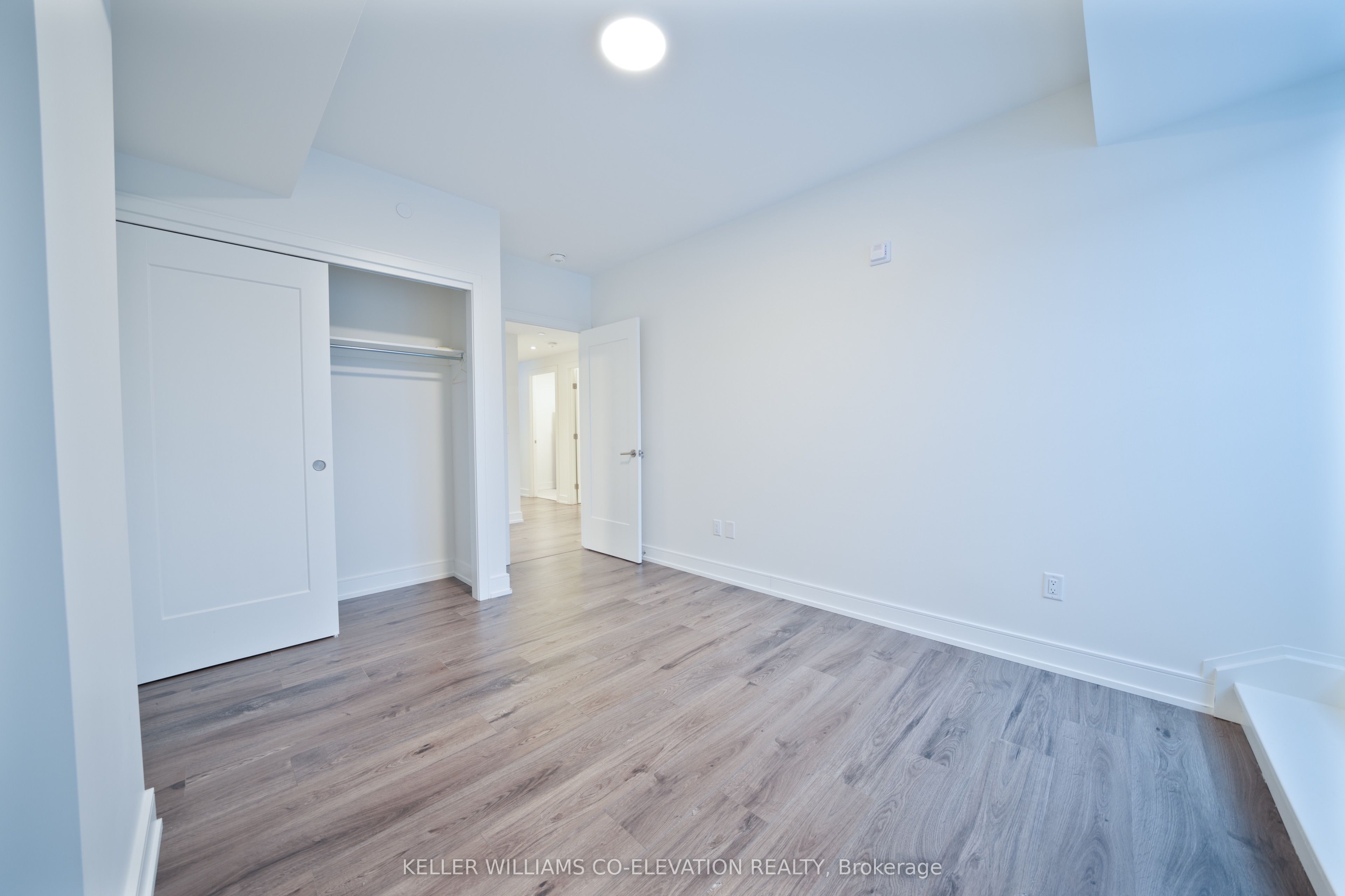 185 Dunlop Street E 414 Property Photo 10