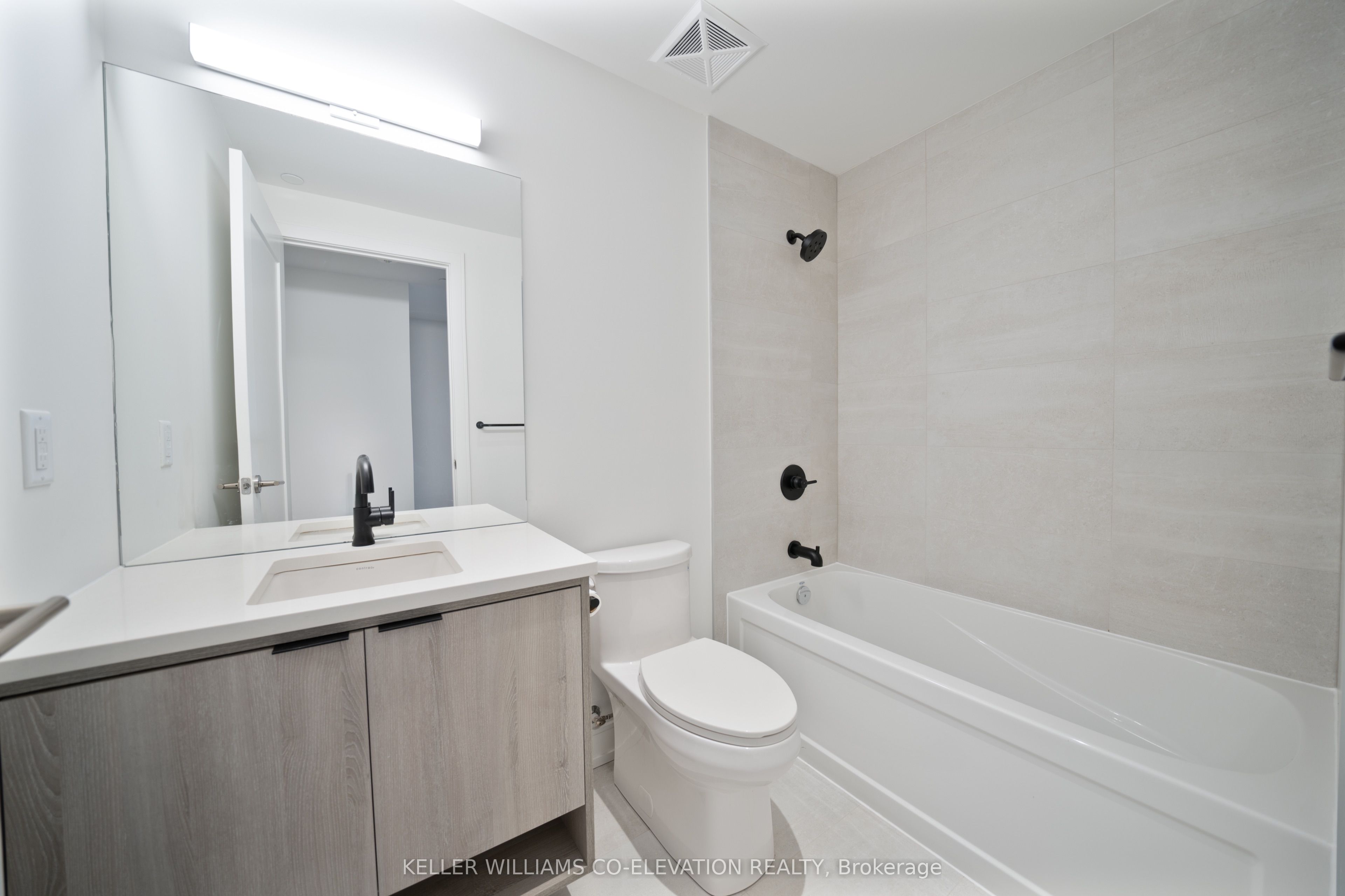 185 Dunlop Street E 414 Property Photo 11