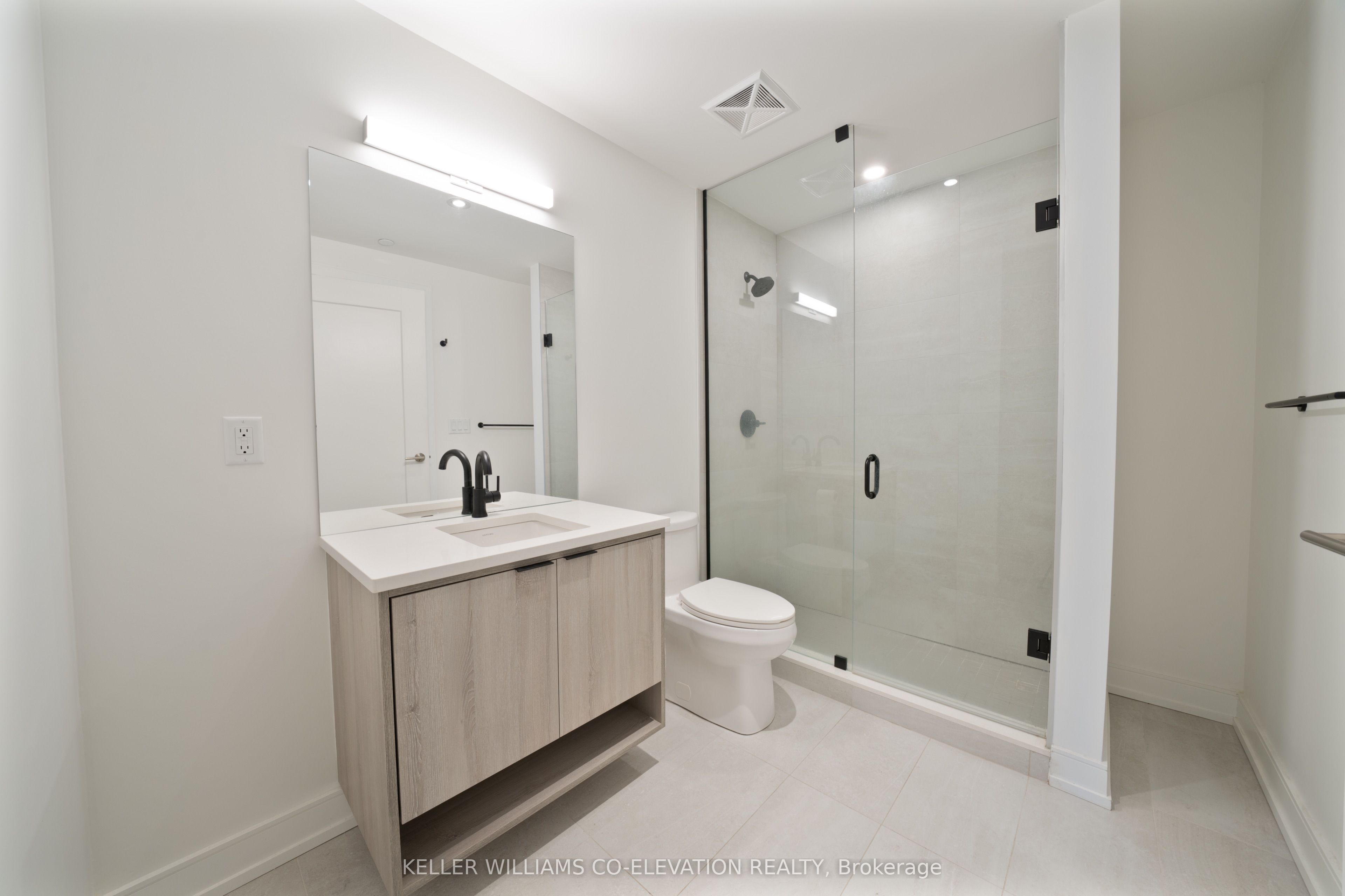 185 Dunlop Street E 414 Property Photo 16