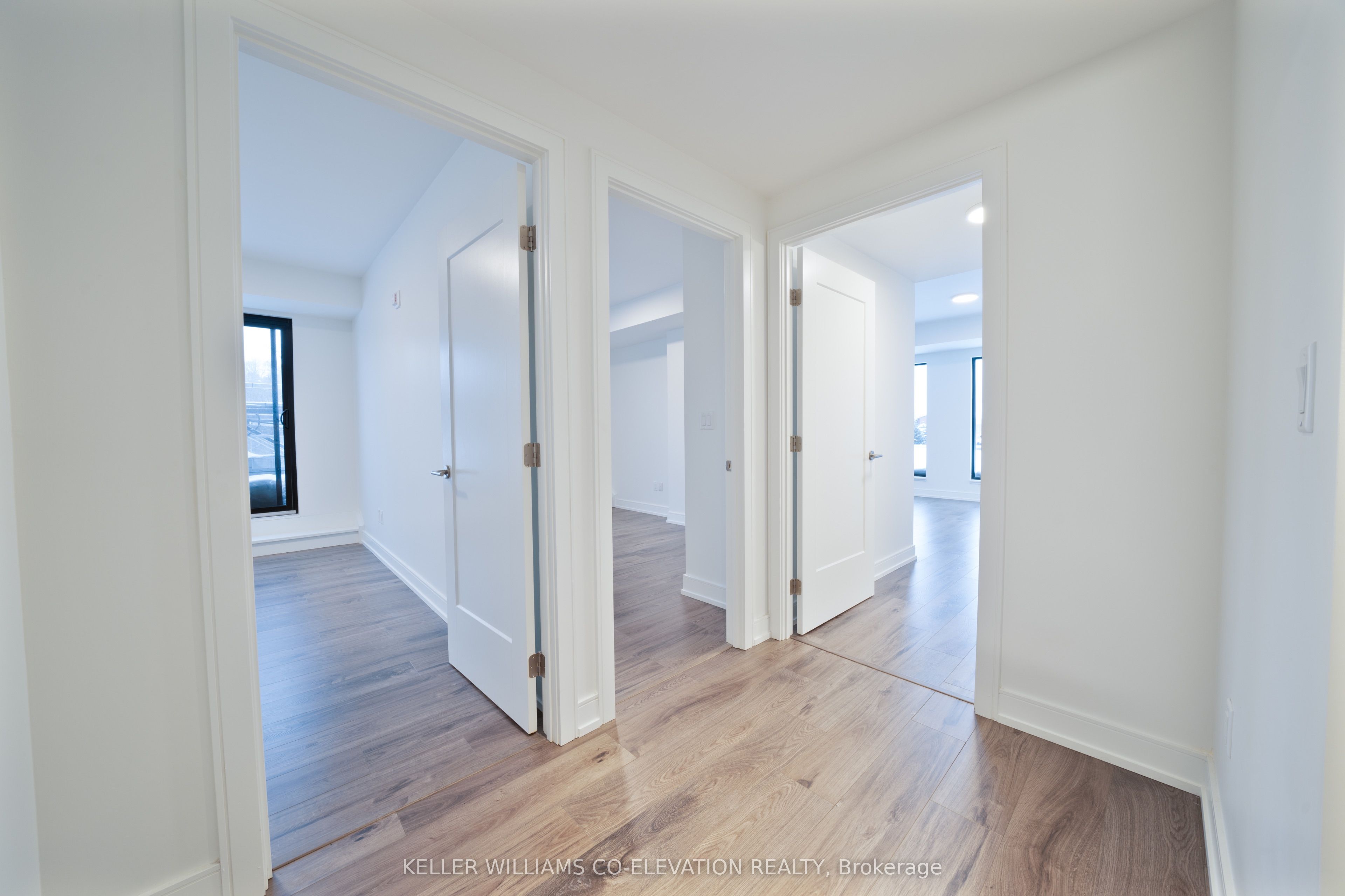 185 Dunlop Street E 414 Property Photo 18