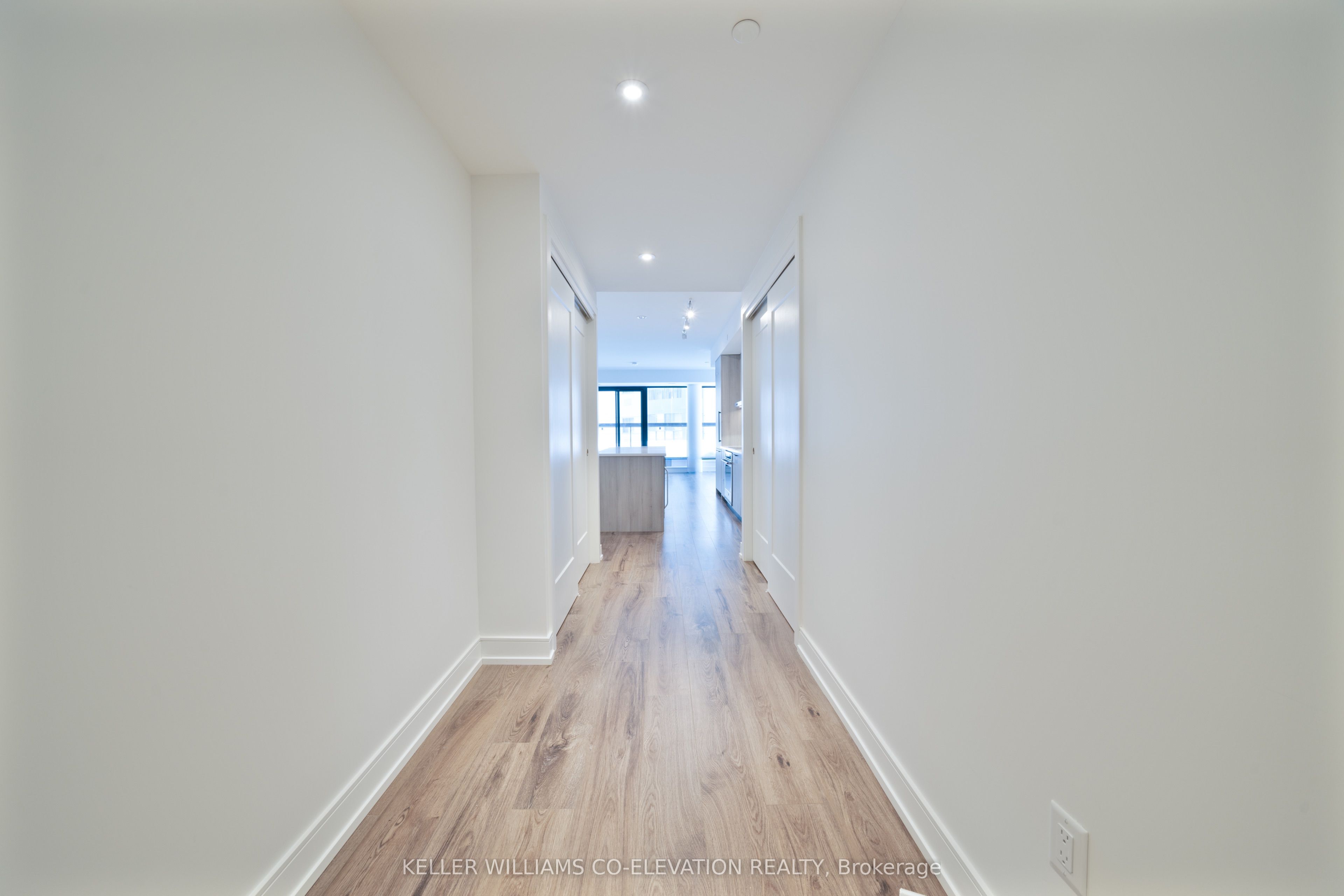 185 Dunlop Street E 414 Property Photo 20