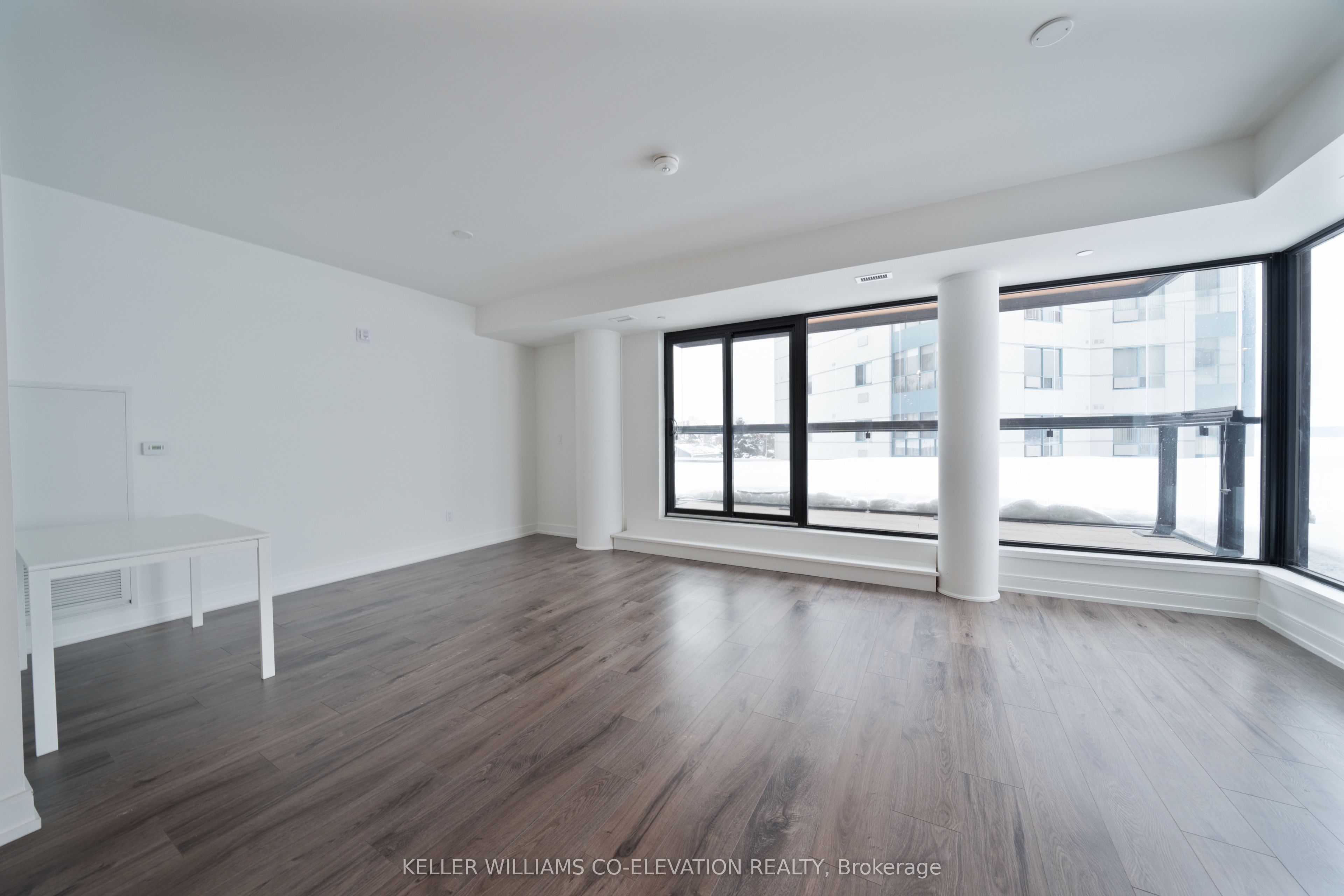 185 Dunlop Street E 414 Property Photo 21