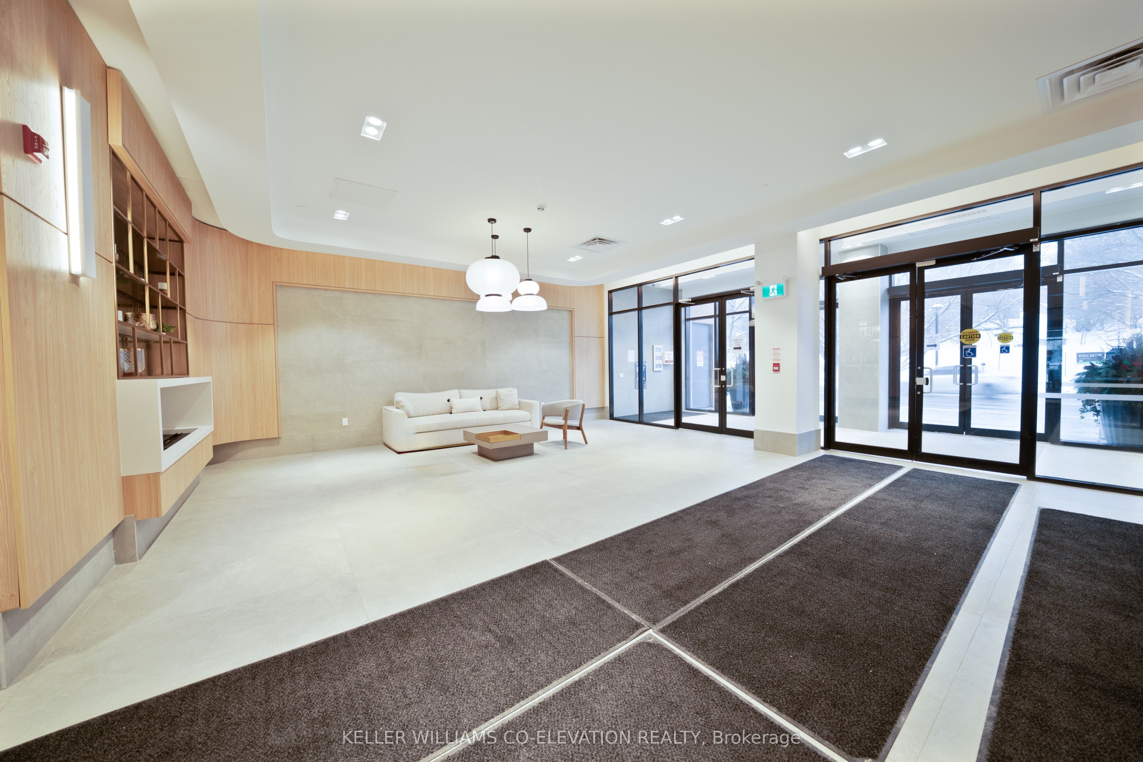 185 Dunlop Street E 414 Property Photo 31