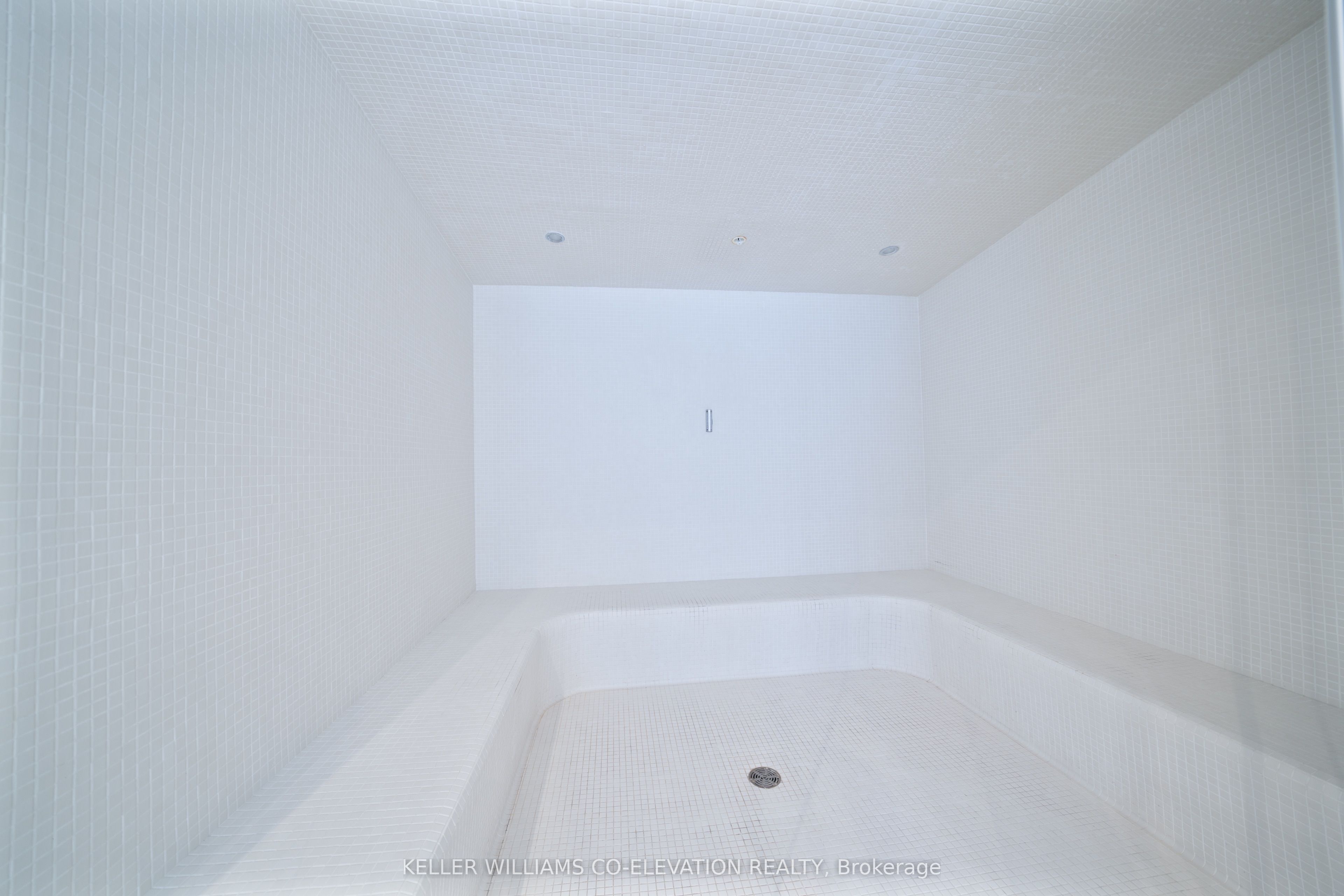 185 Dunlop Street E 414 Property Photo 35