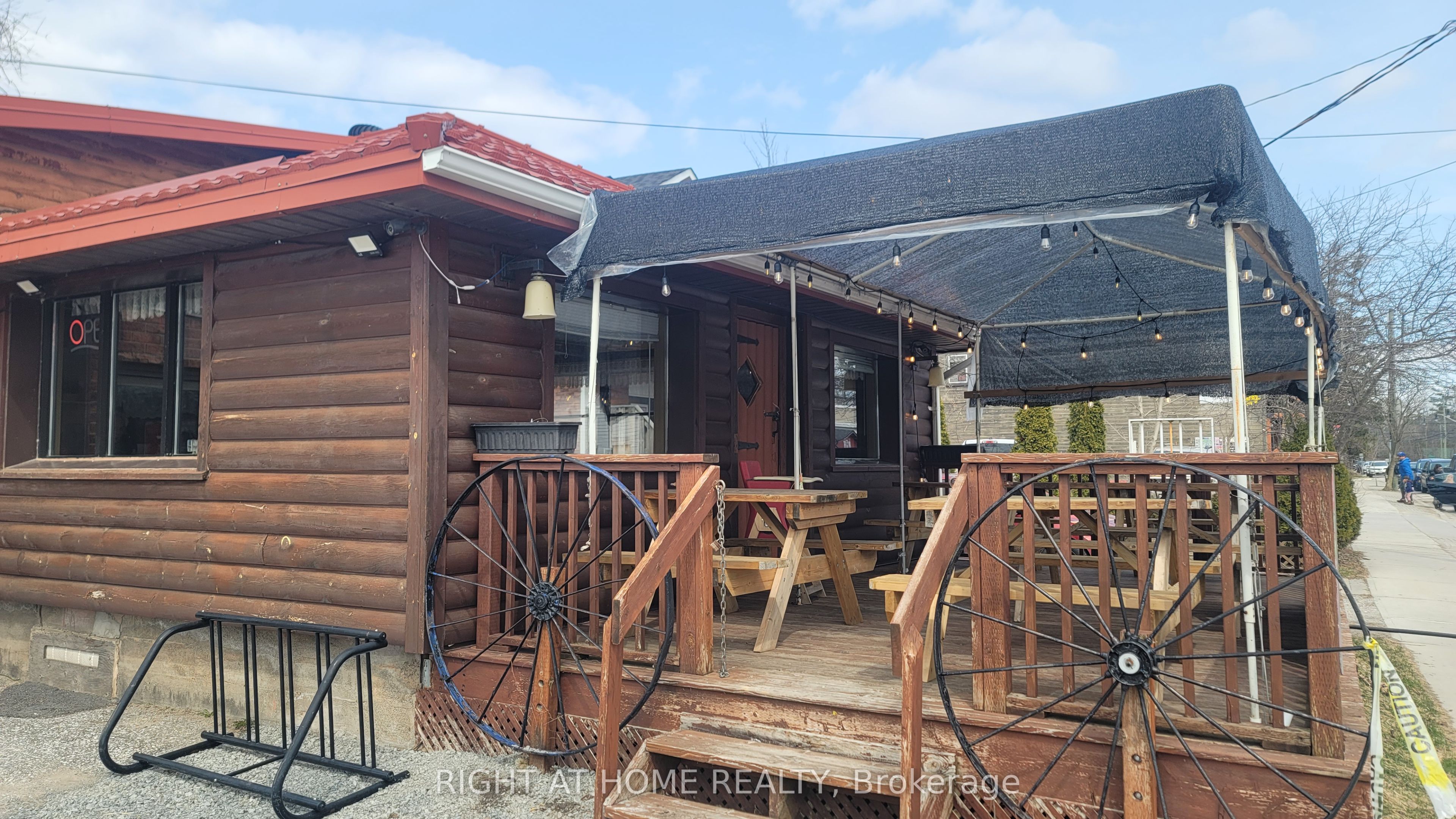 3394 Muskoka St Property Photo 5