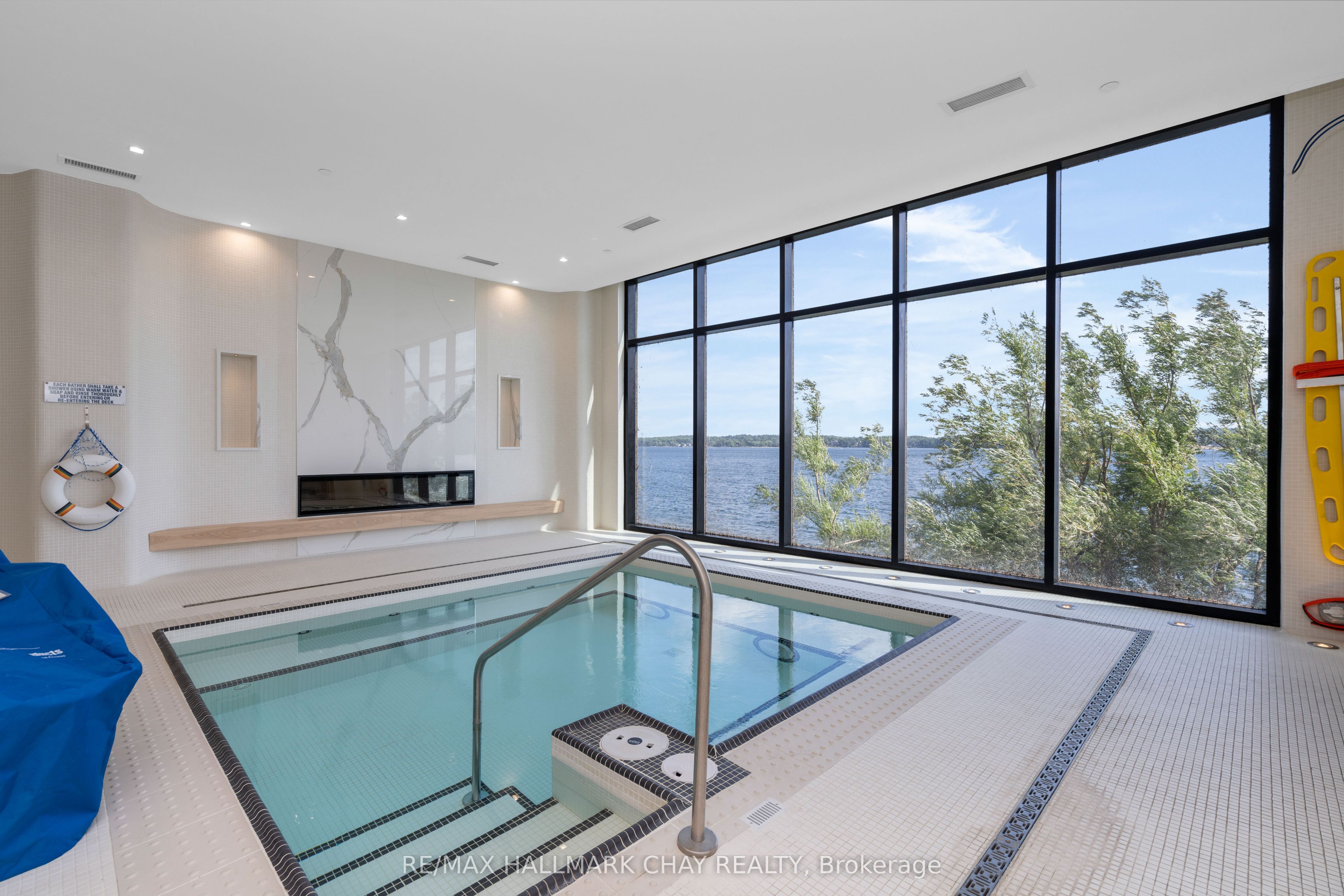 185 Dunlop Street E 521 Property Photo 19