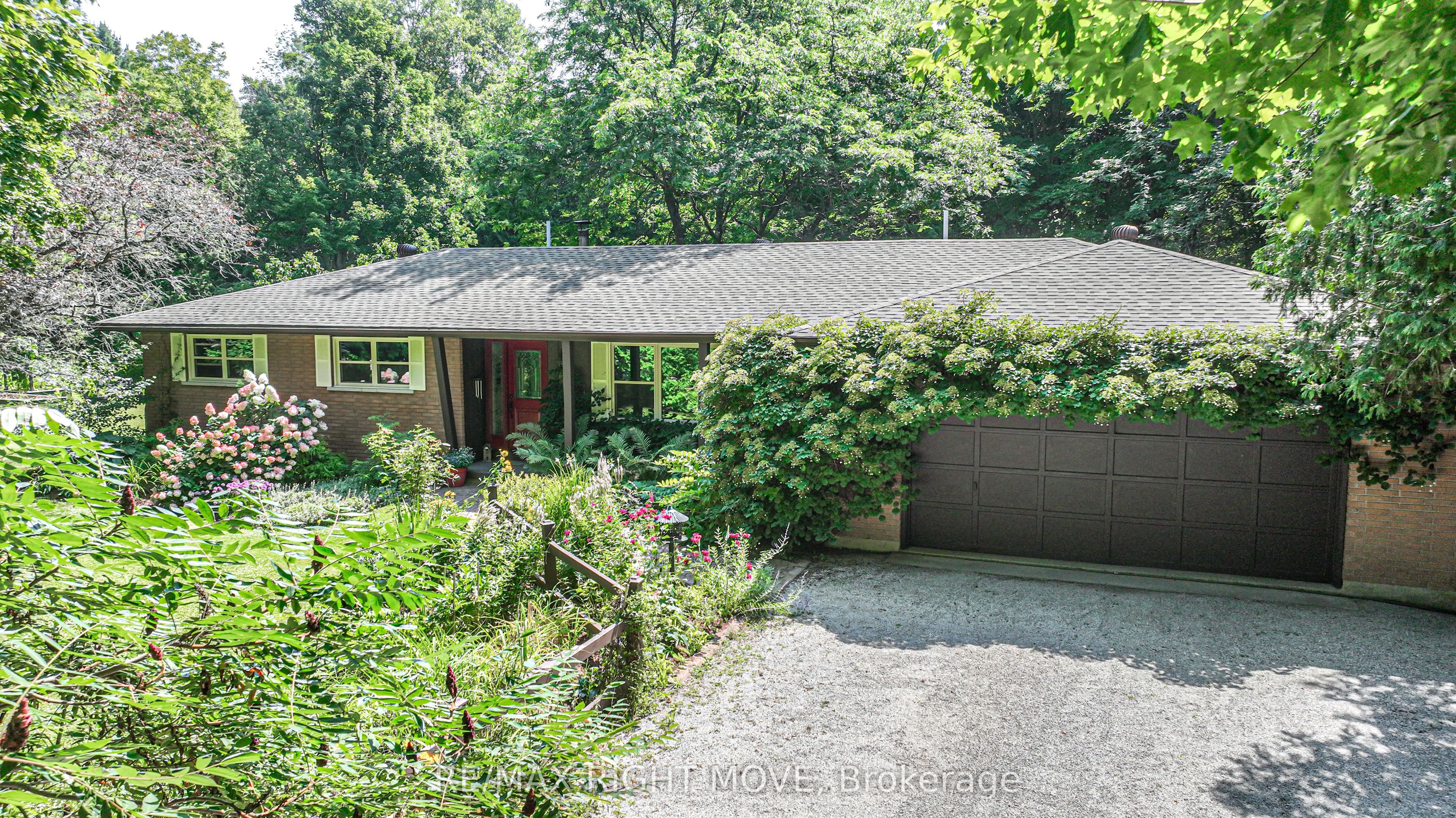 1613 Mt. St. Louis Road E Property Photo 1