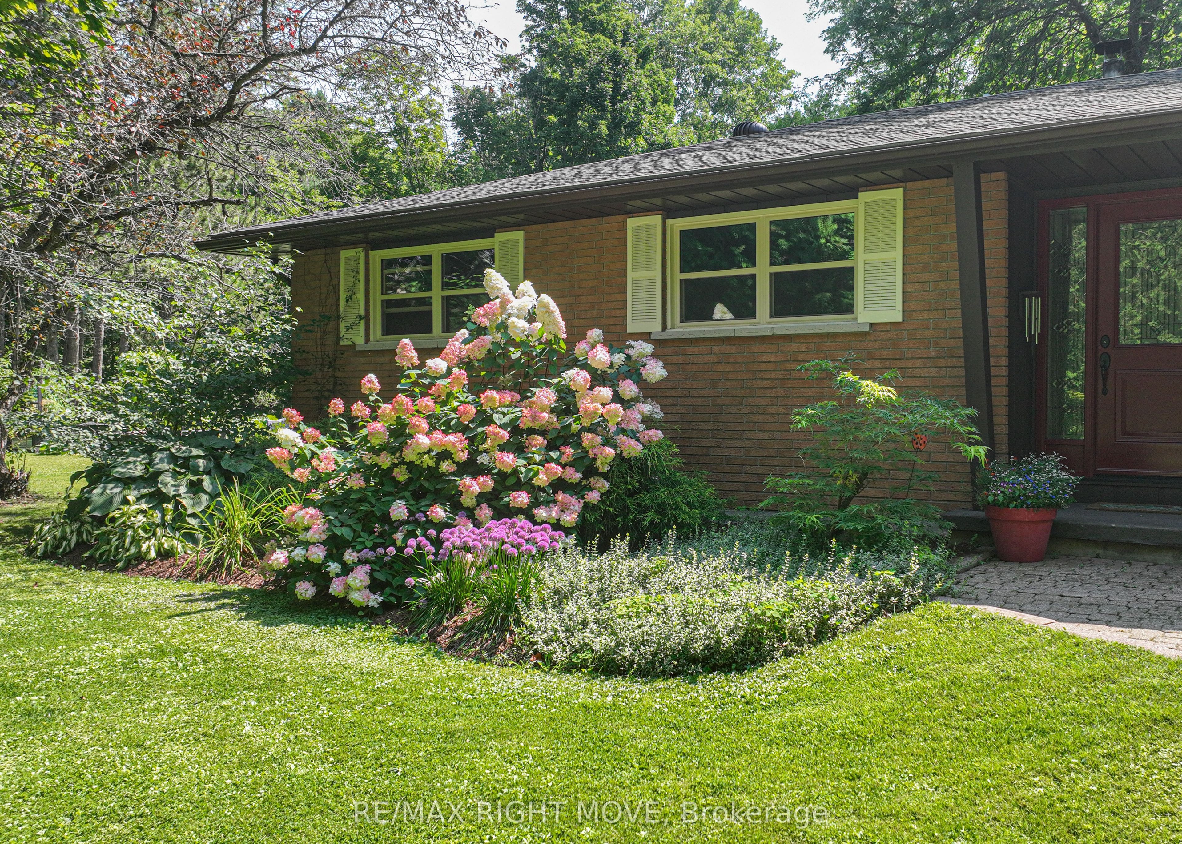 1613 Mt. St. Louis Road E Property Photo 12