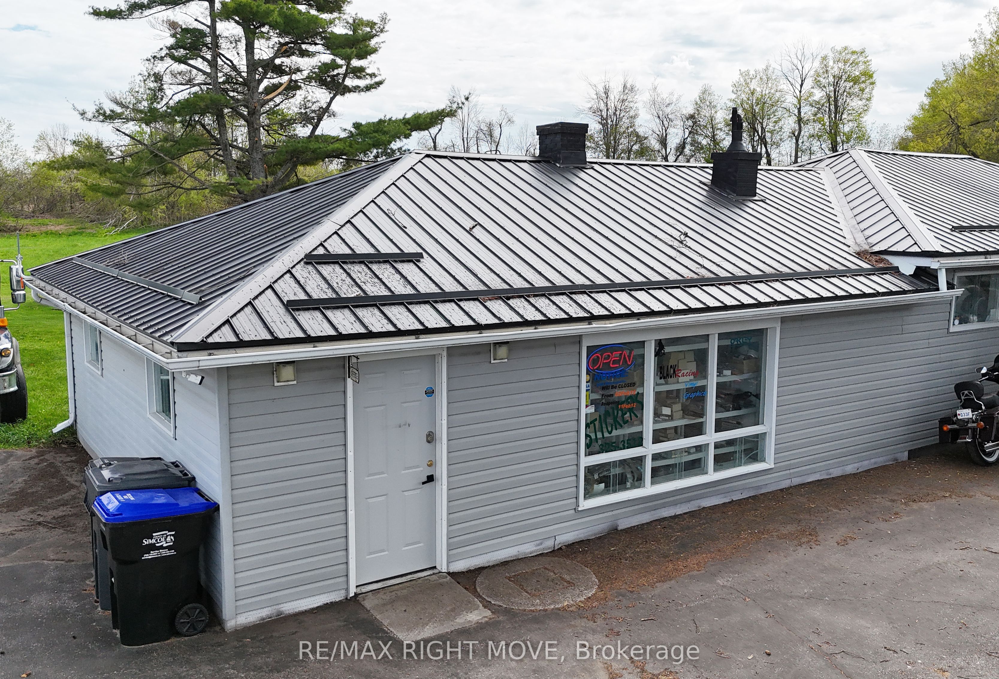 8806 12 Highway Property Photo 14