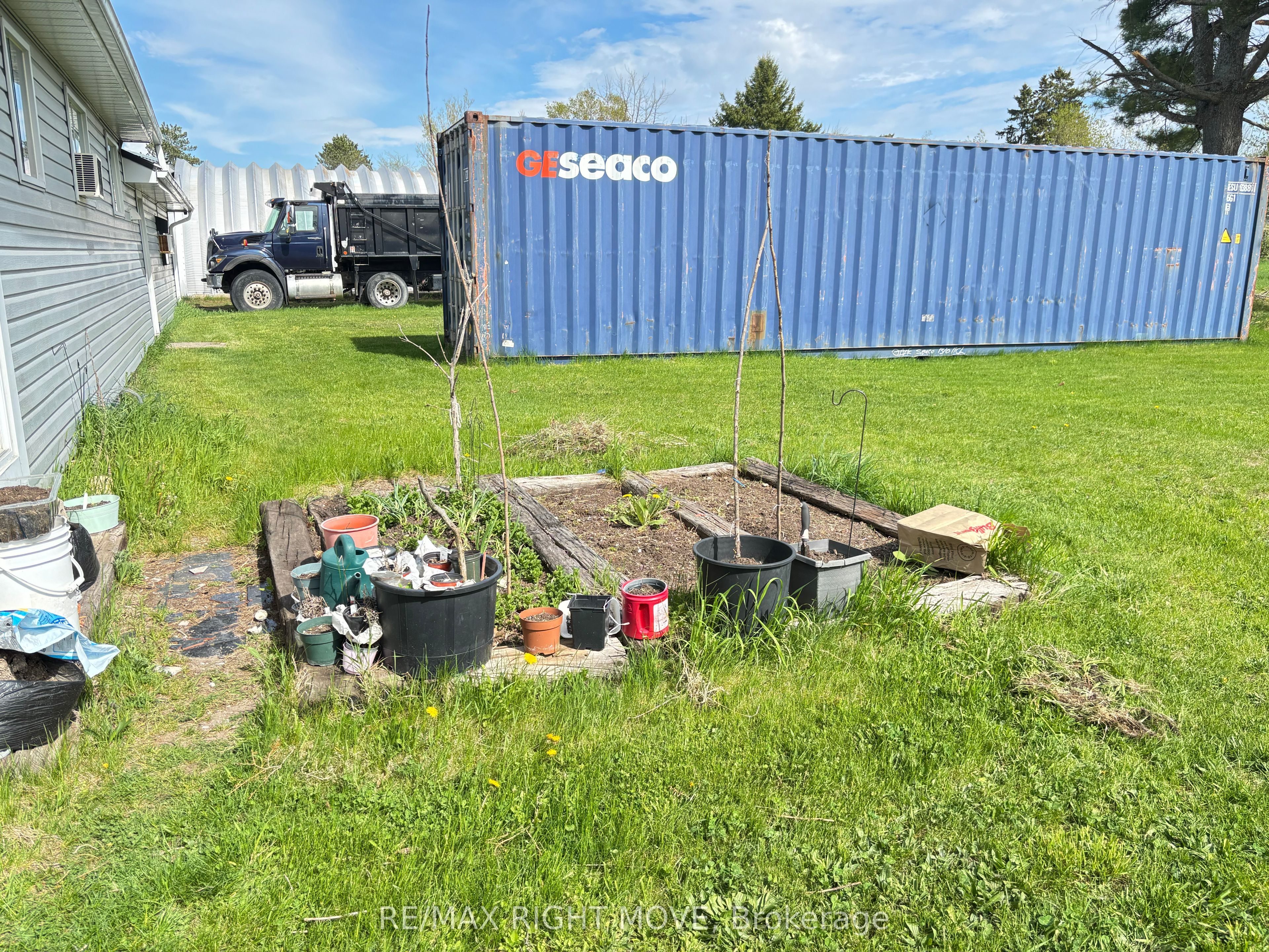 8806 12 Highway Property Photo 18