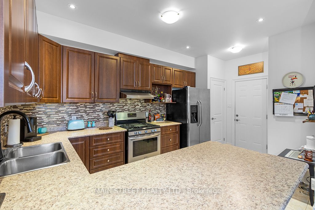 36 Savannah Crescent Property Photo 10