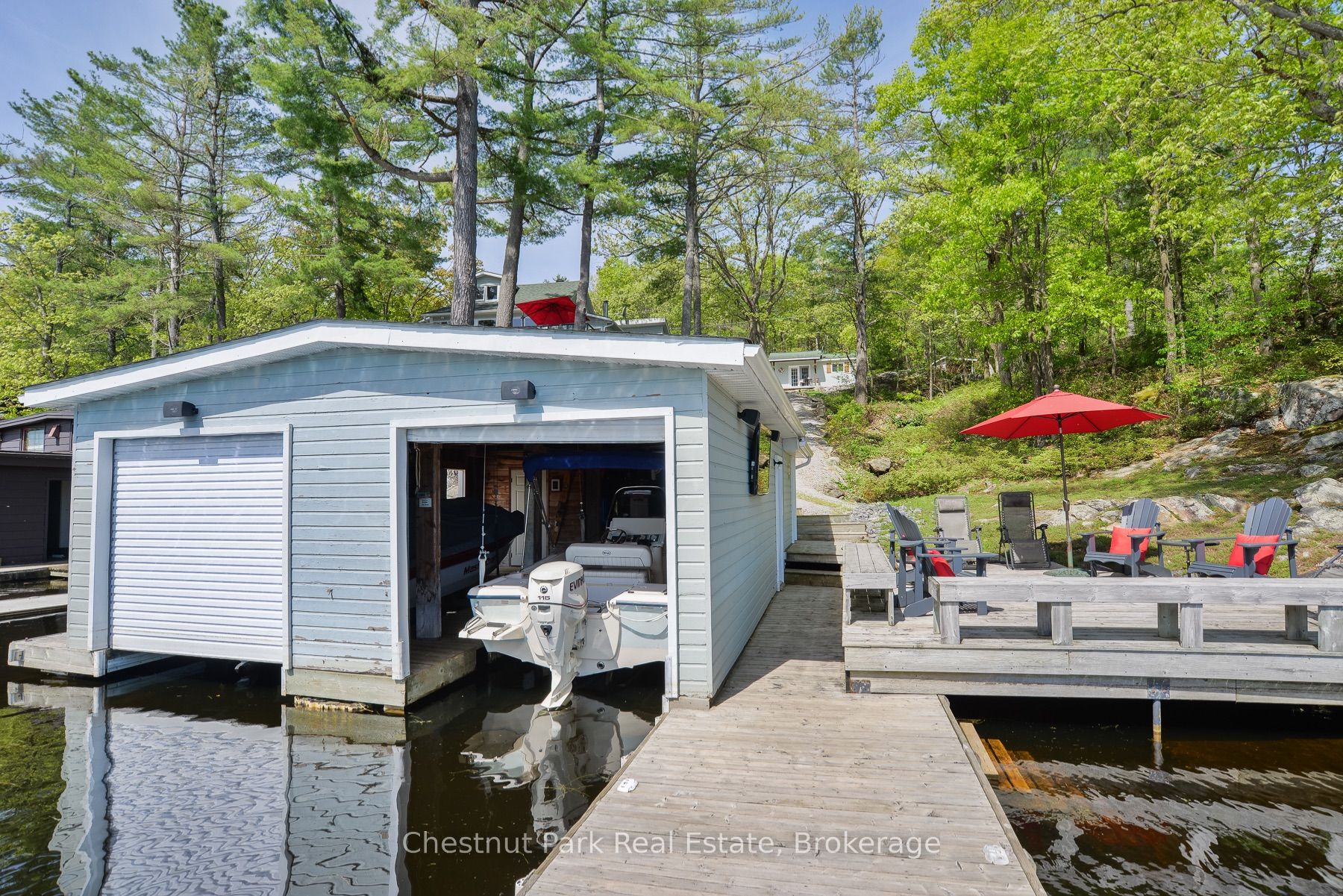 4458 Riverview Drive Property Photo 4