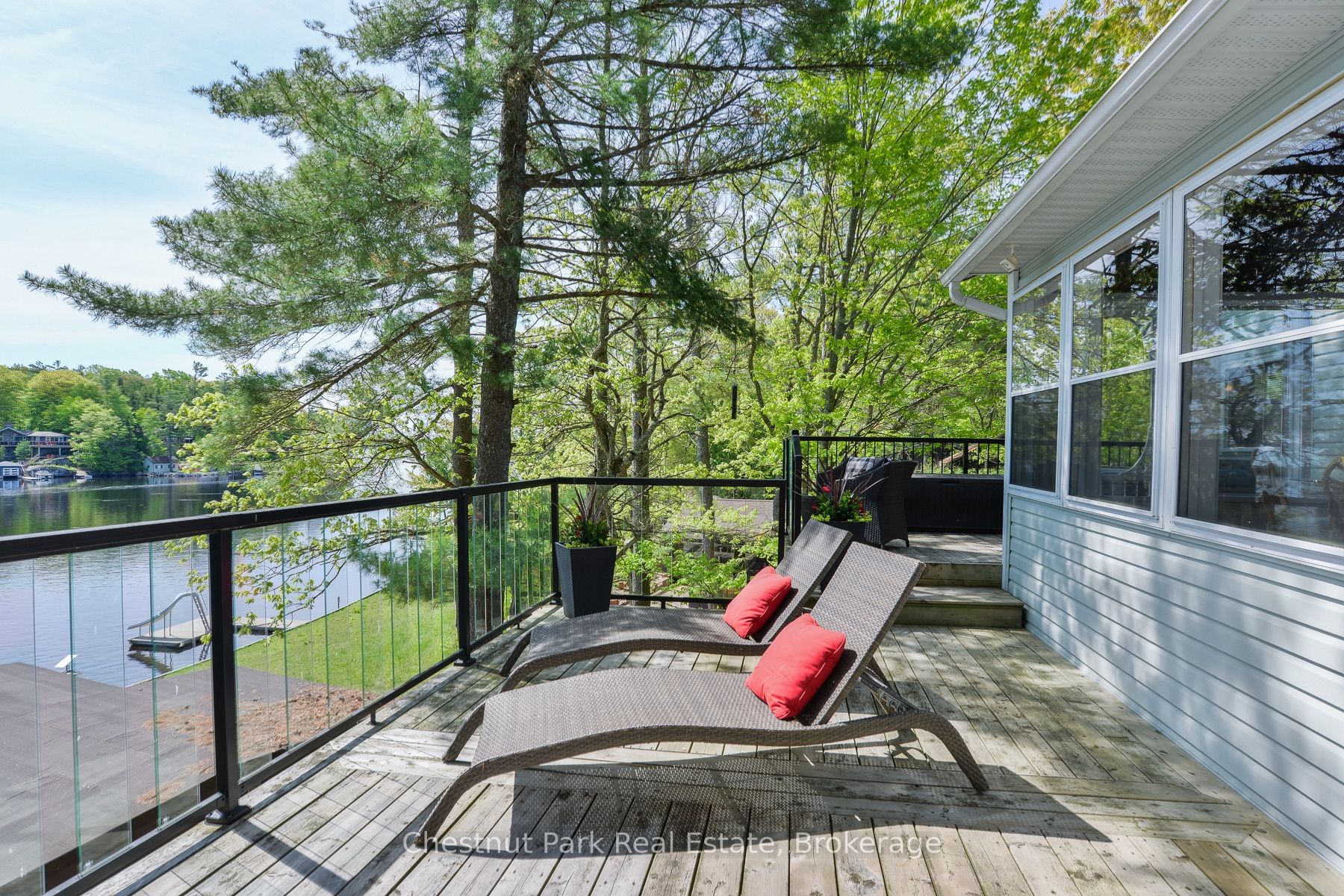 4458 Riverview Drive Property Photo 9