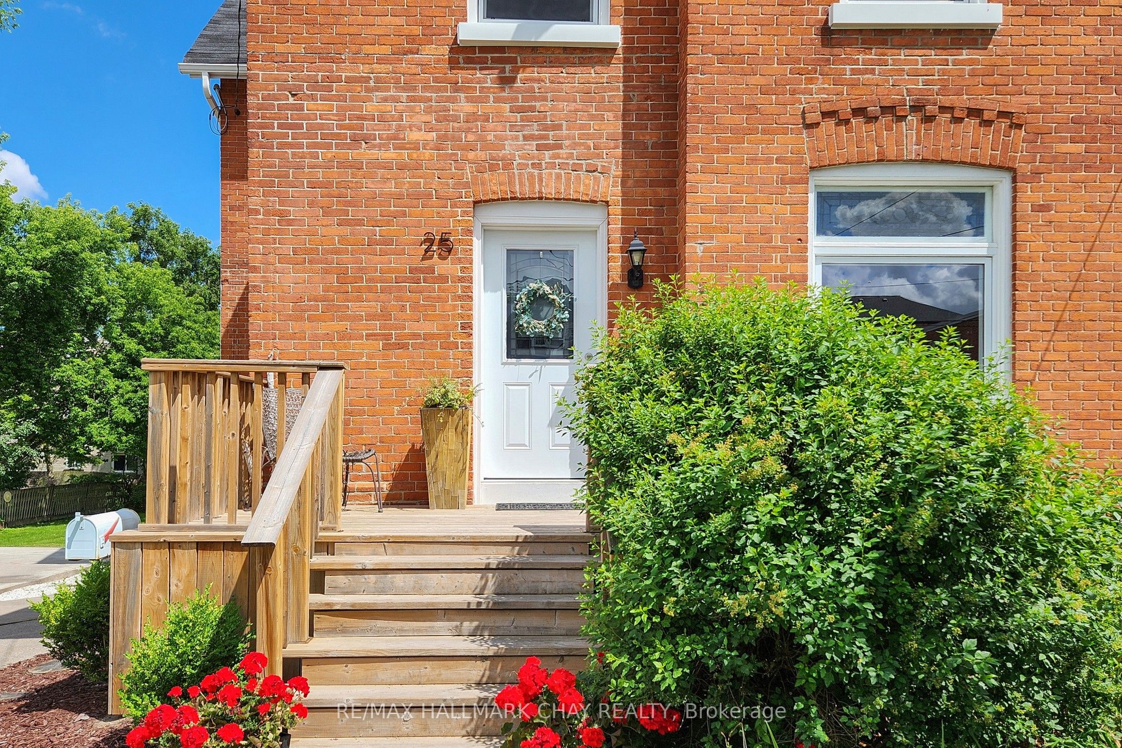 25 William Street Property Photo 2