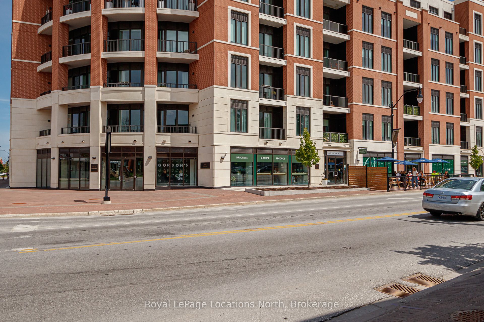 1 Hurontario St Property Photo 2