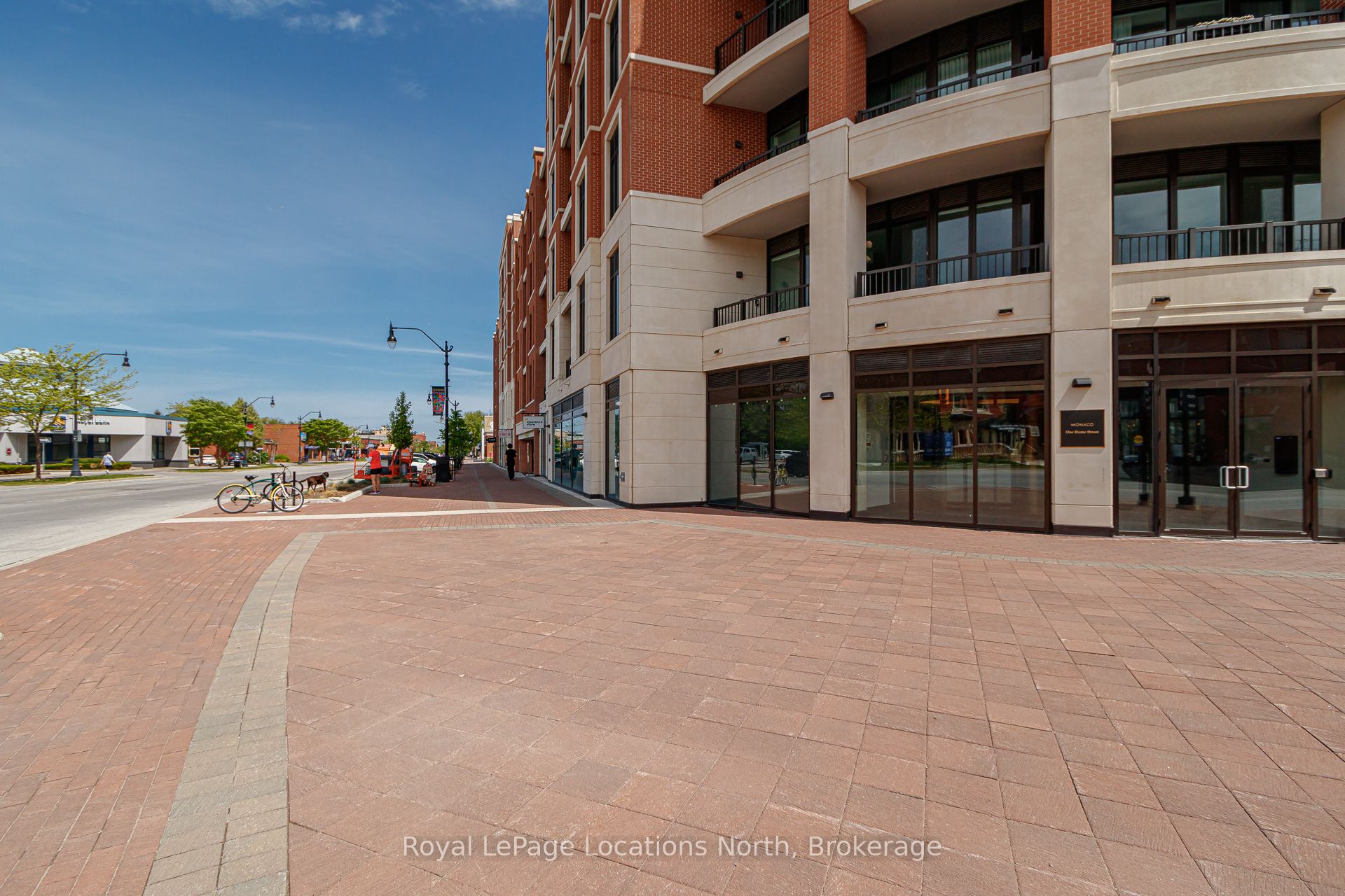 1 Hurontario St Property Photo 7