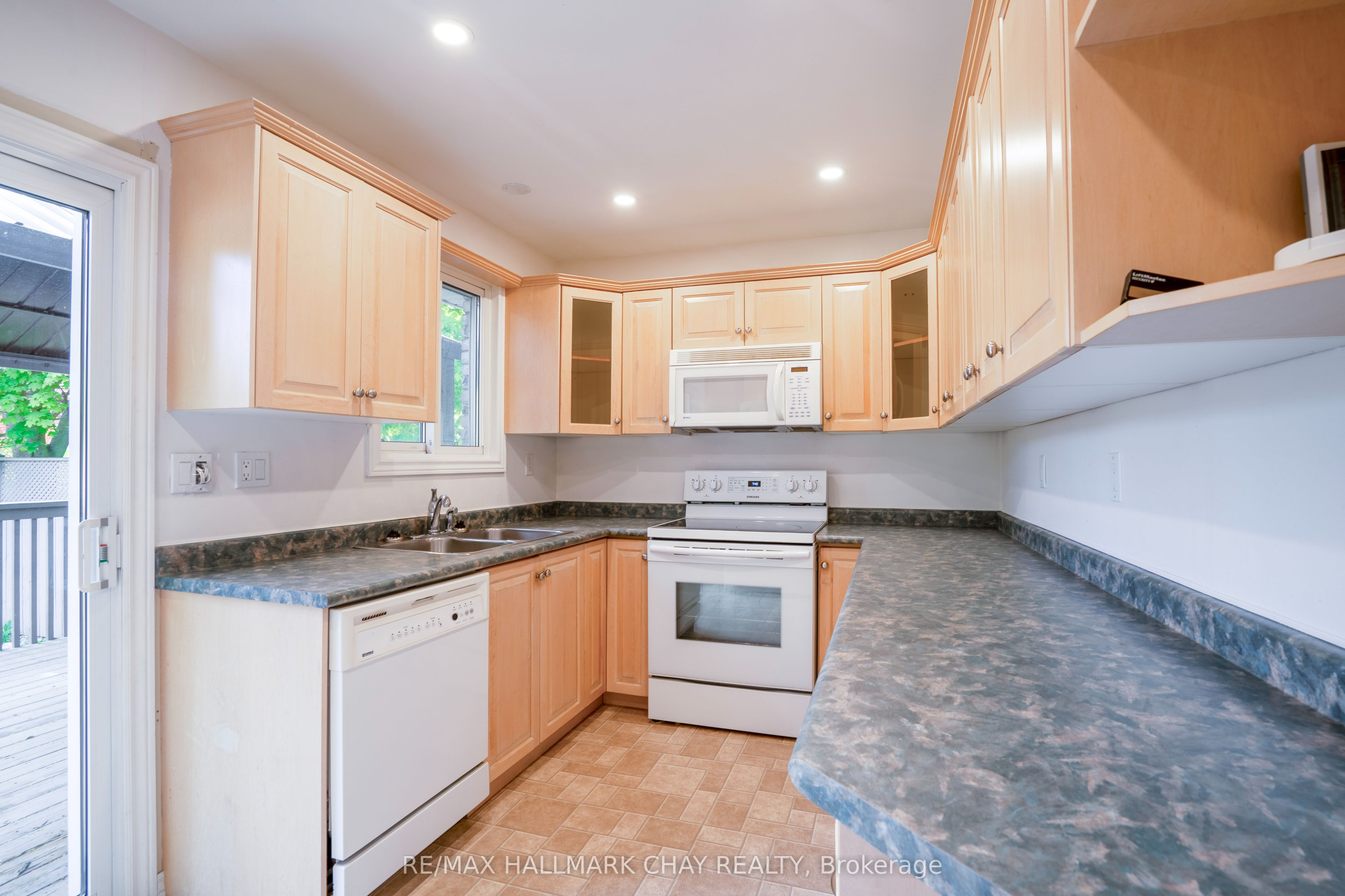 72 Jane Crescent Property Photo 11