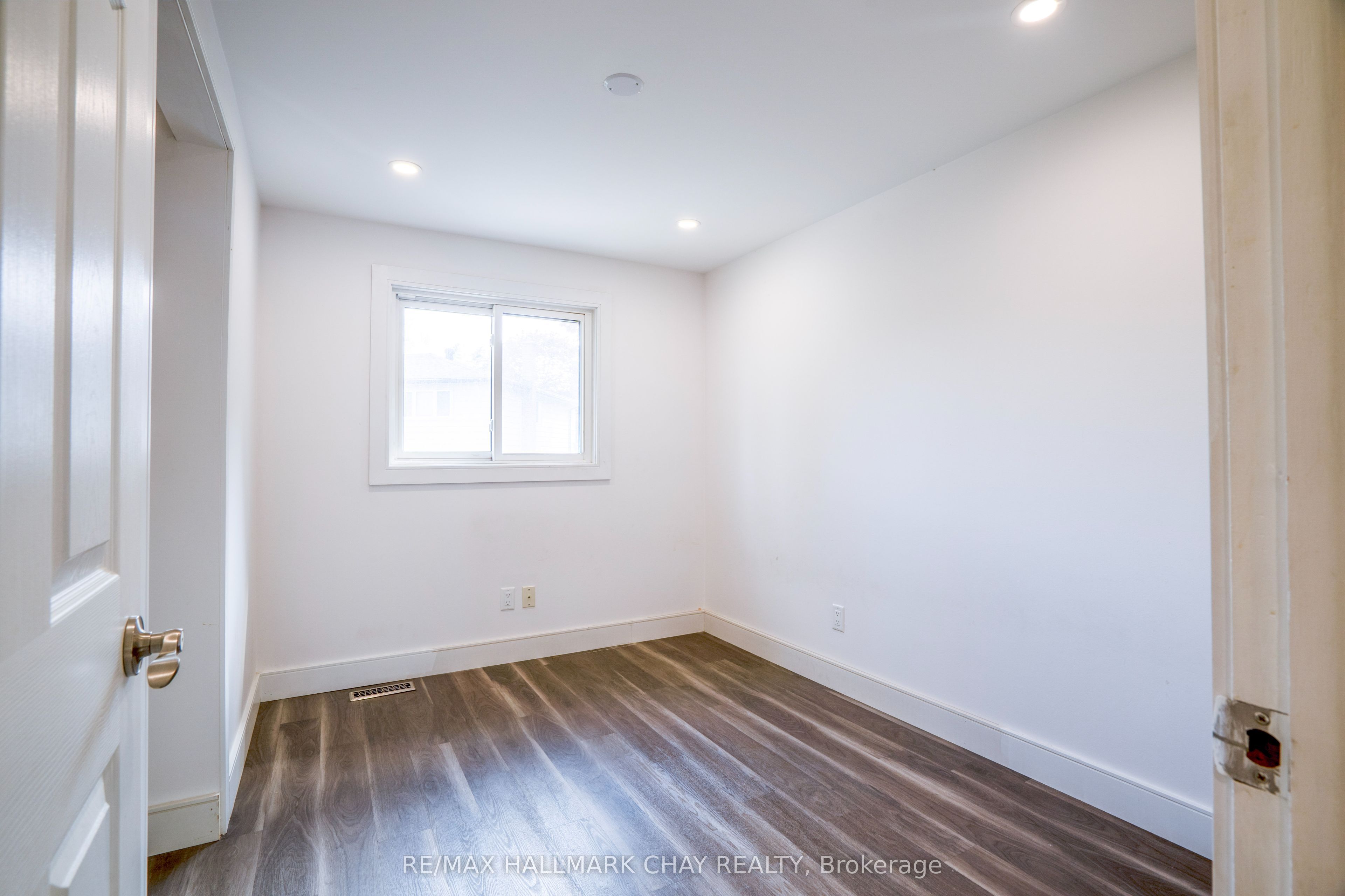72 Jane Crescent Property Photo 13
