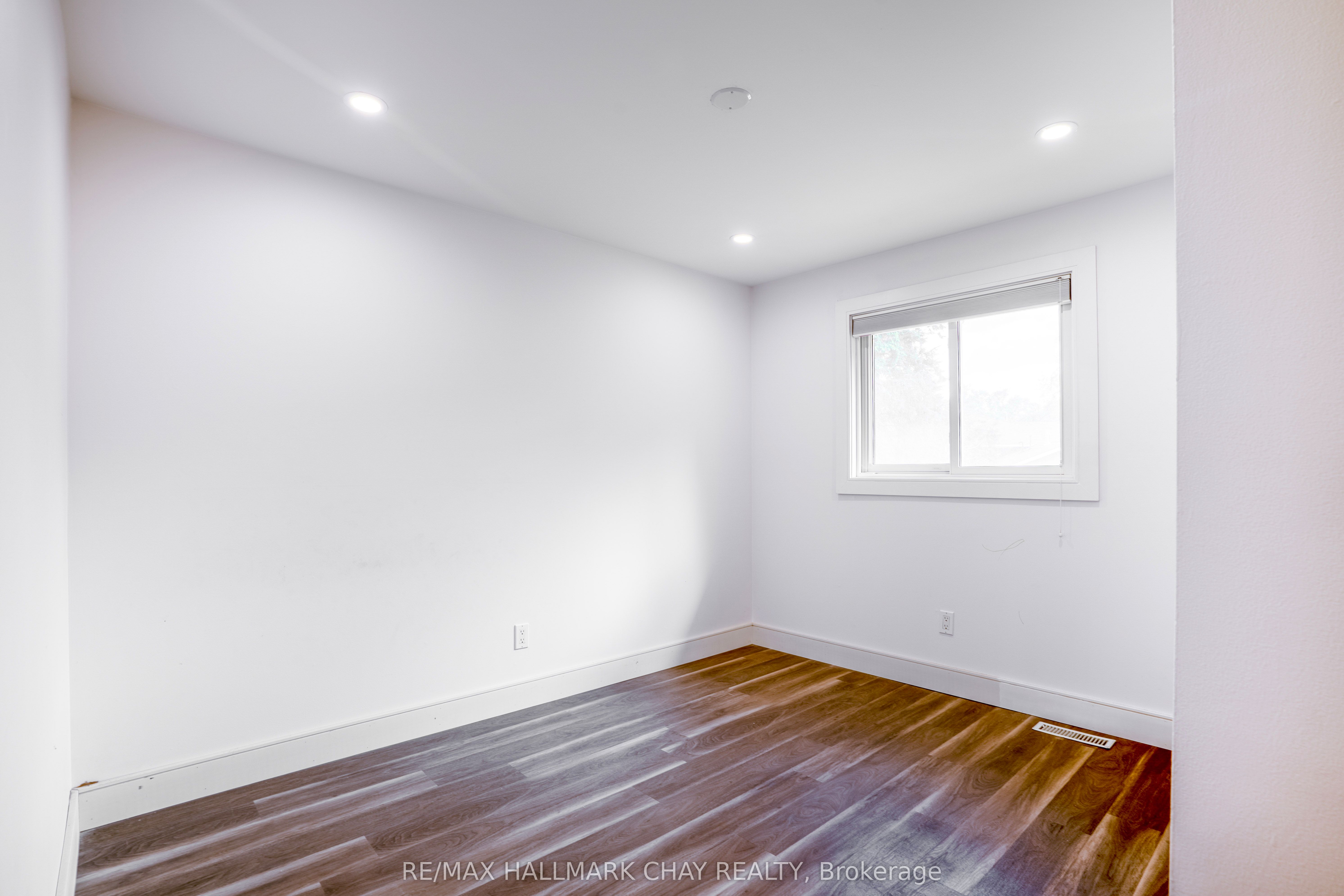 72 Jane Crescent Property Photo 14