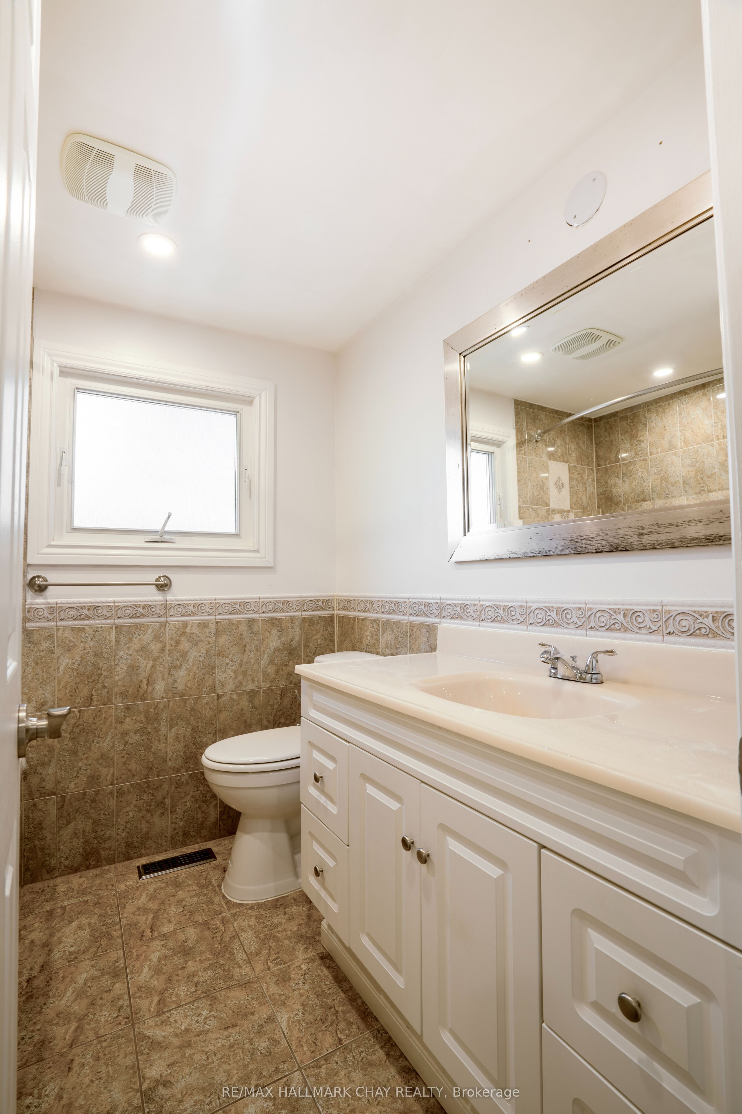 72 Jane Crescent Property Photo 15