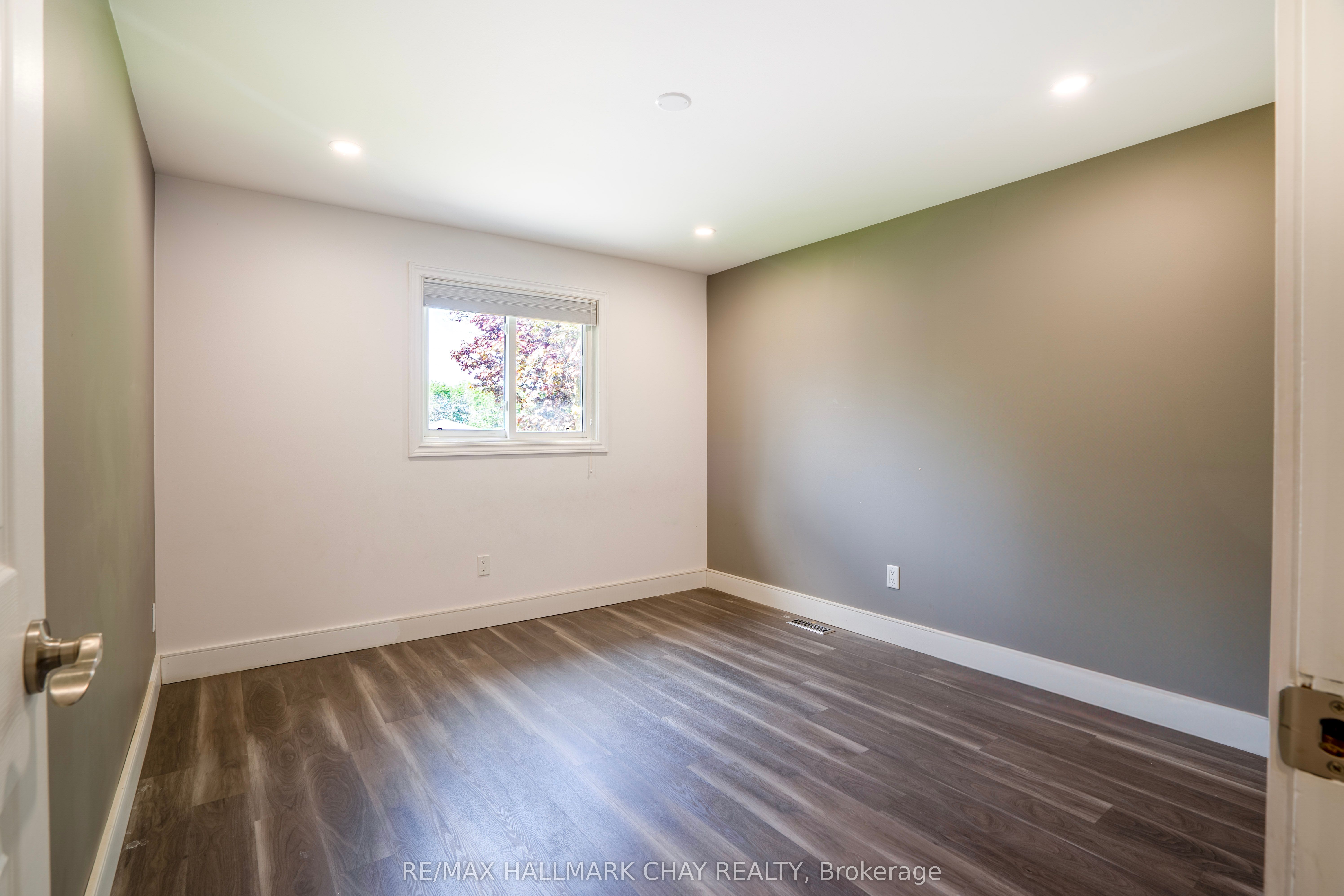 72 Jane Crescent Property Photo 17