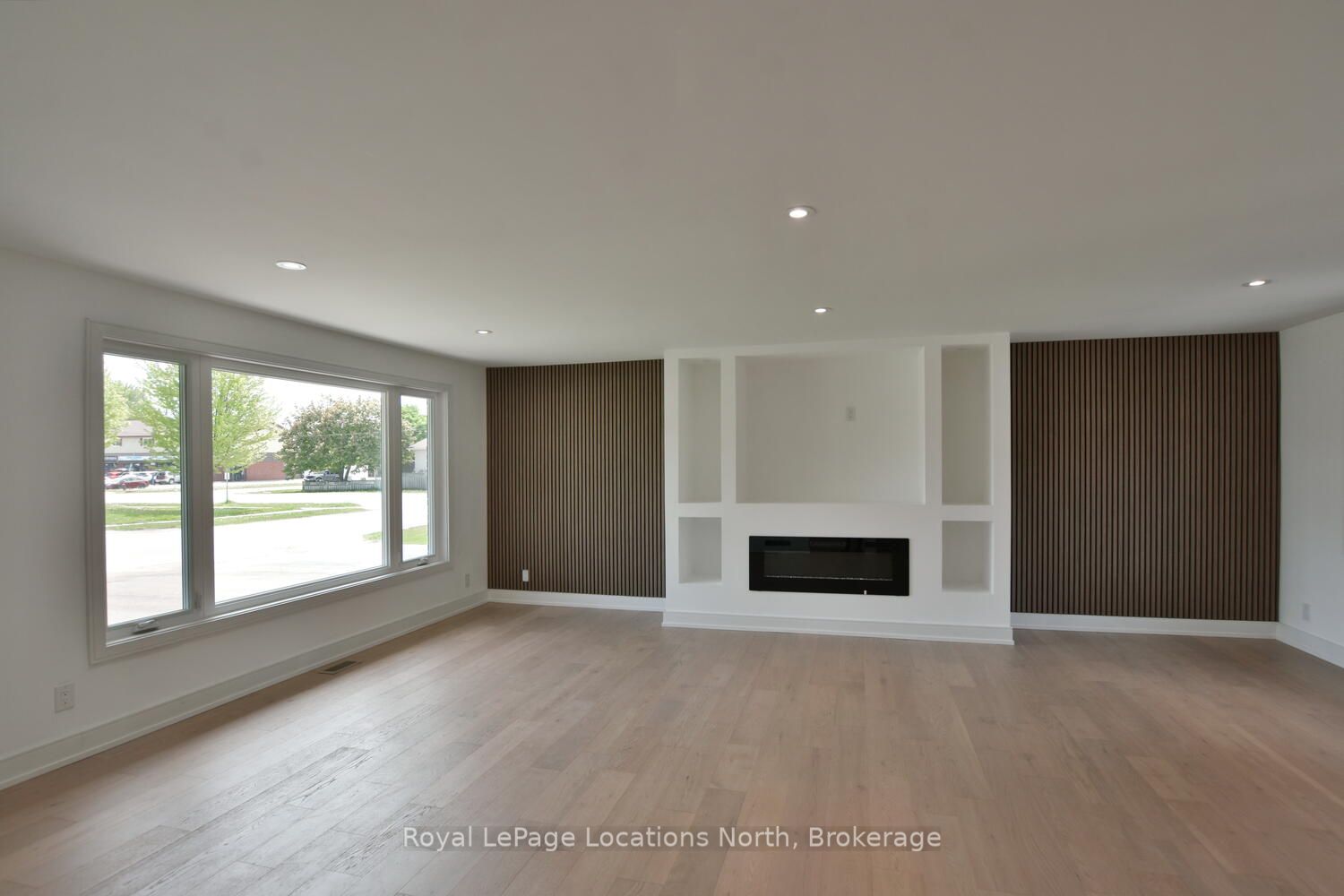 492 Birch Street Property Photo 25