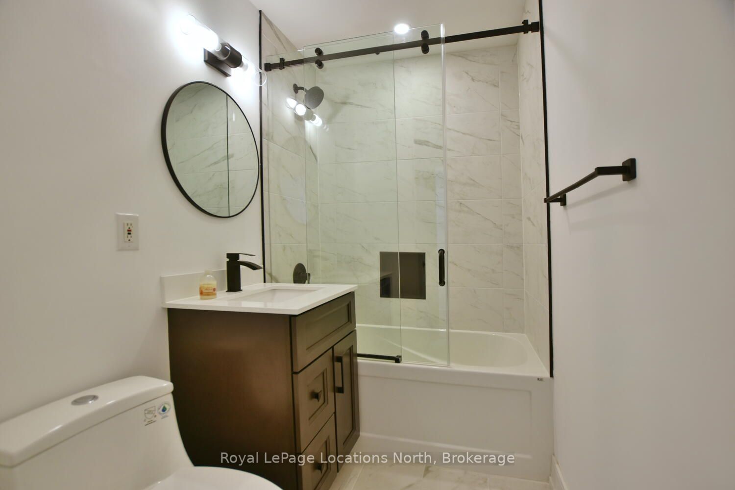 492 Birch Street Property Photo 36