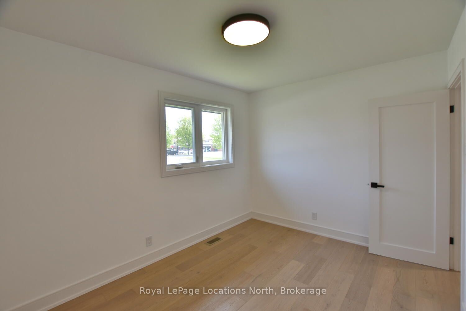 492 Birch Street Property Photo 37