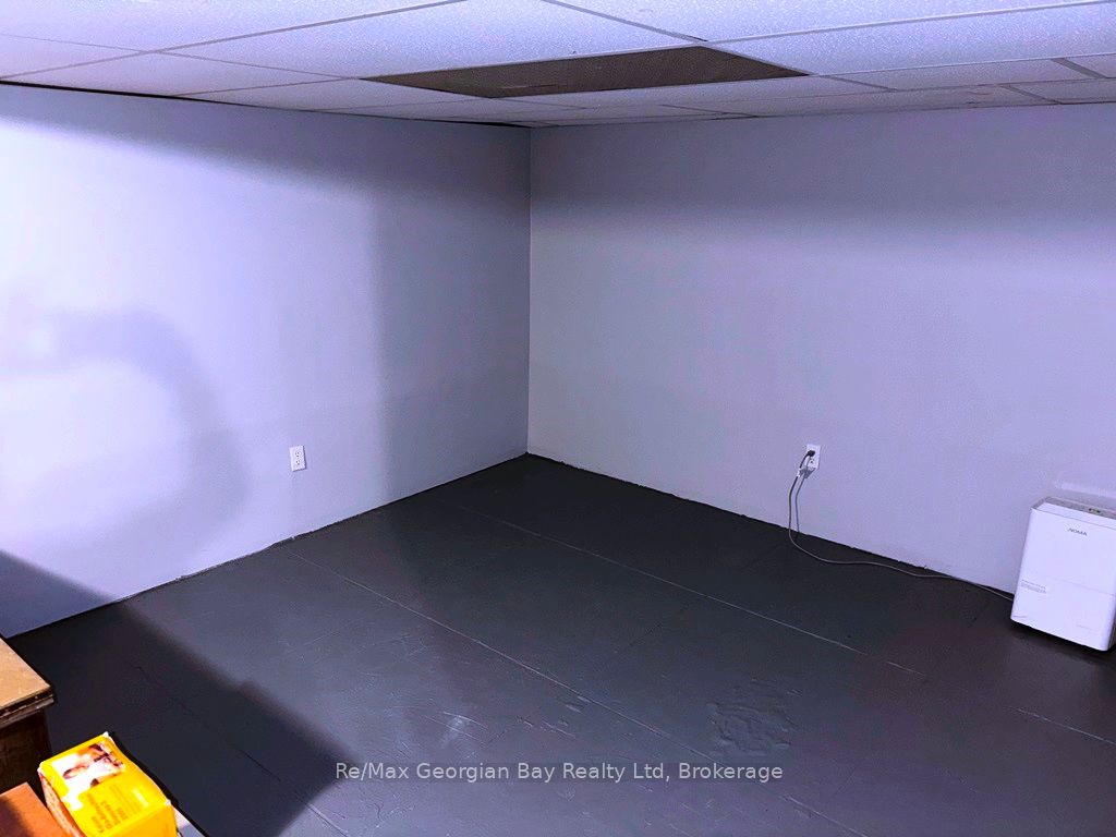 1 Gray Street Property Photo 8