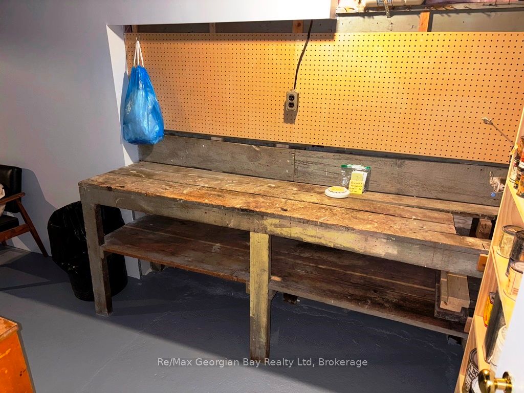 1 Gray Street Property Photo 11
