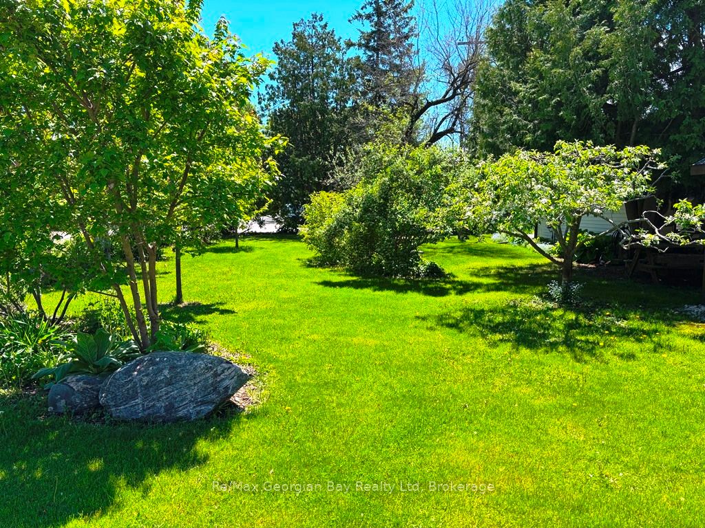 1 Gray Street Property Photo 17