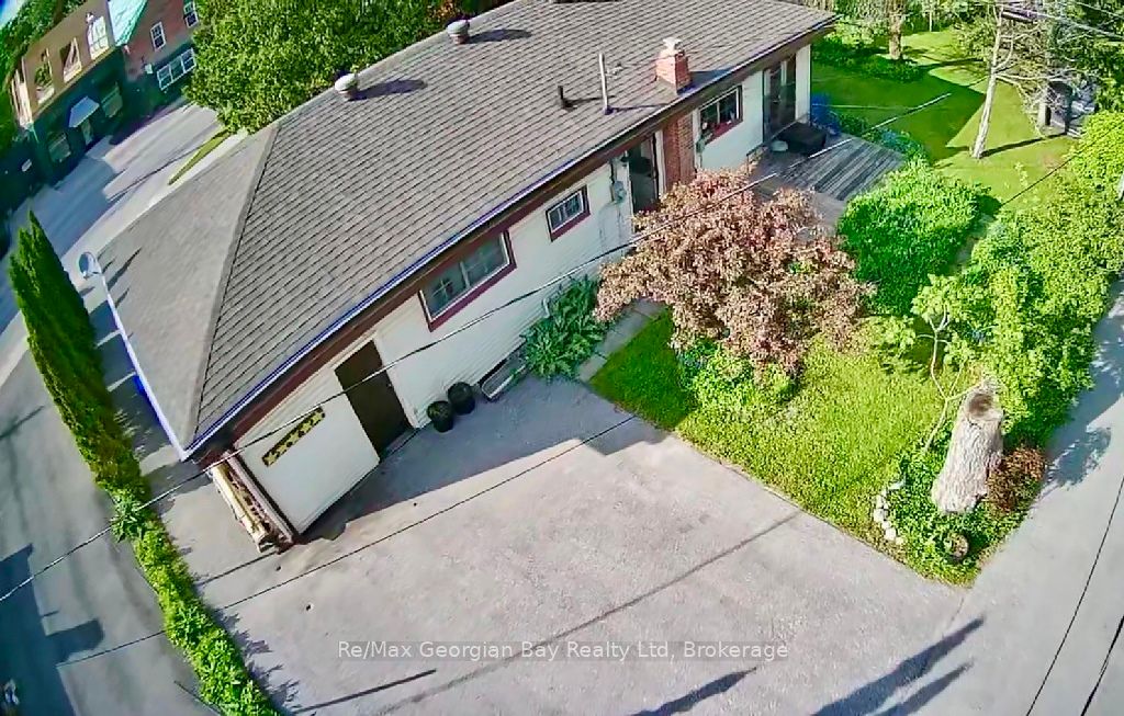 1 Gray Street Property Photo 19