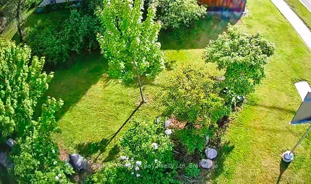 1 Gray Street Property Photo 20