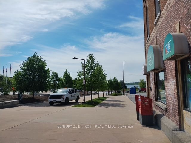 57-59 Dunlop Street E Property Photo 2