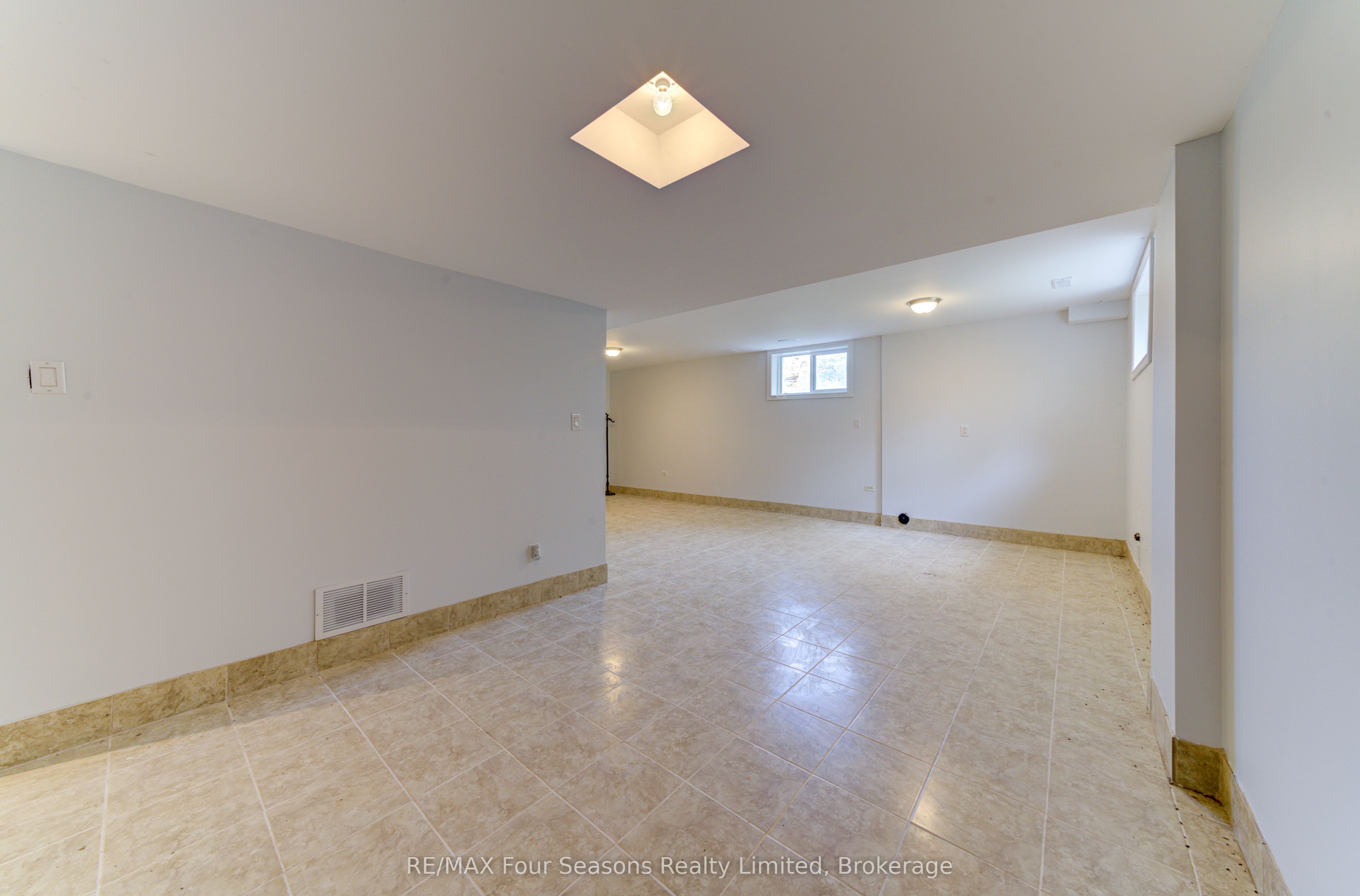 243 River Road Property Photo 32