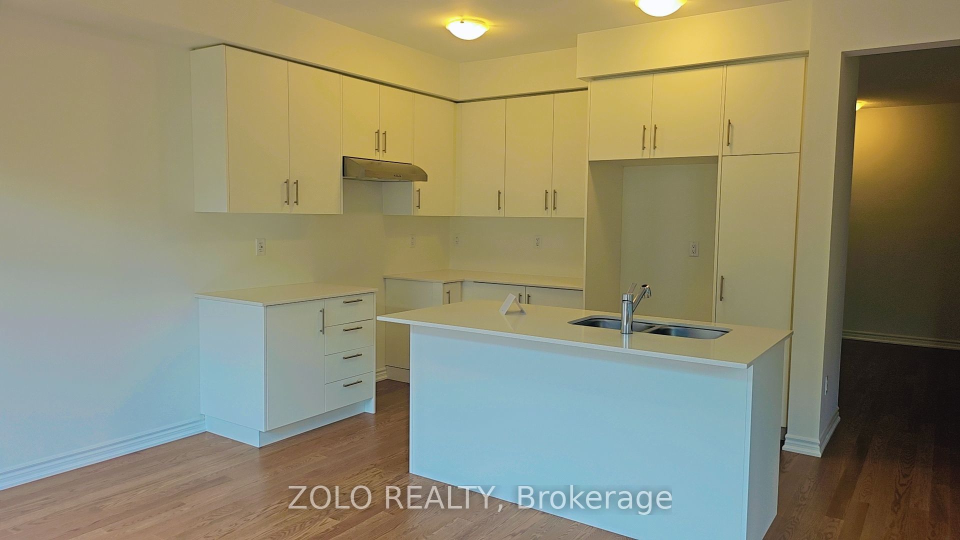 #main - 100 West Oak Trail Property Photo 8