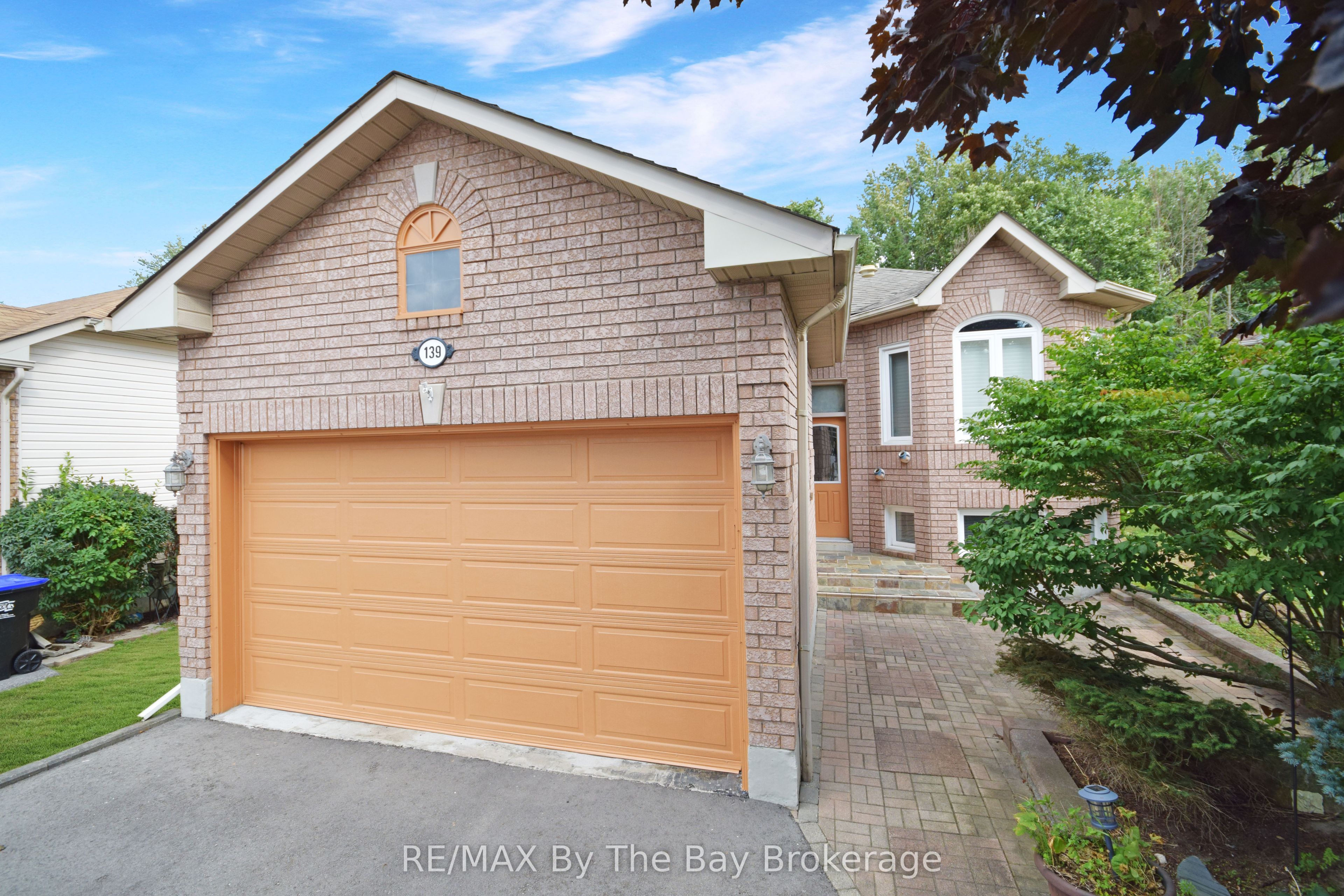 139 Dyer Drive Property Photo 1