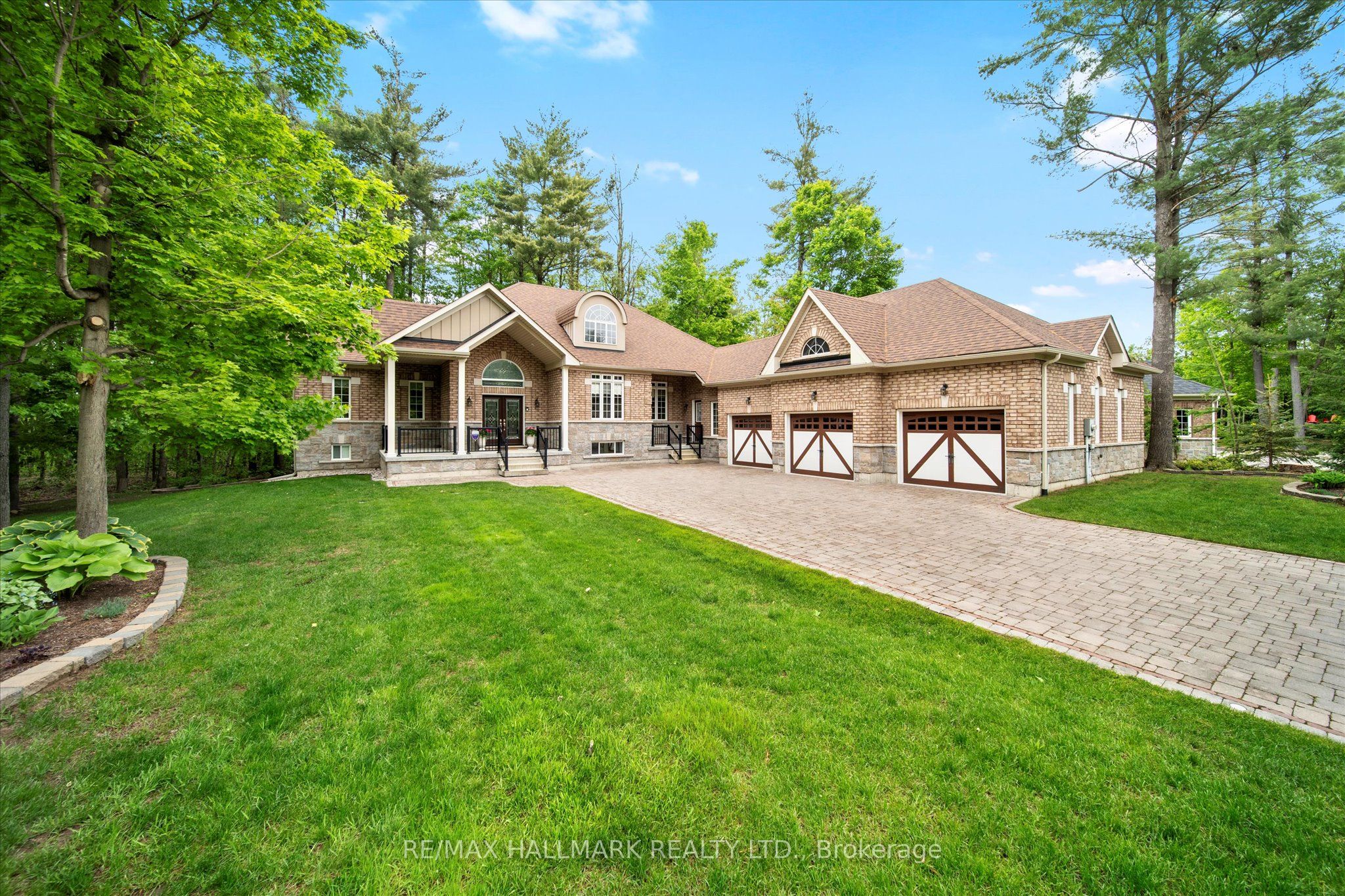24 Diamond Valley Drive Picture