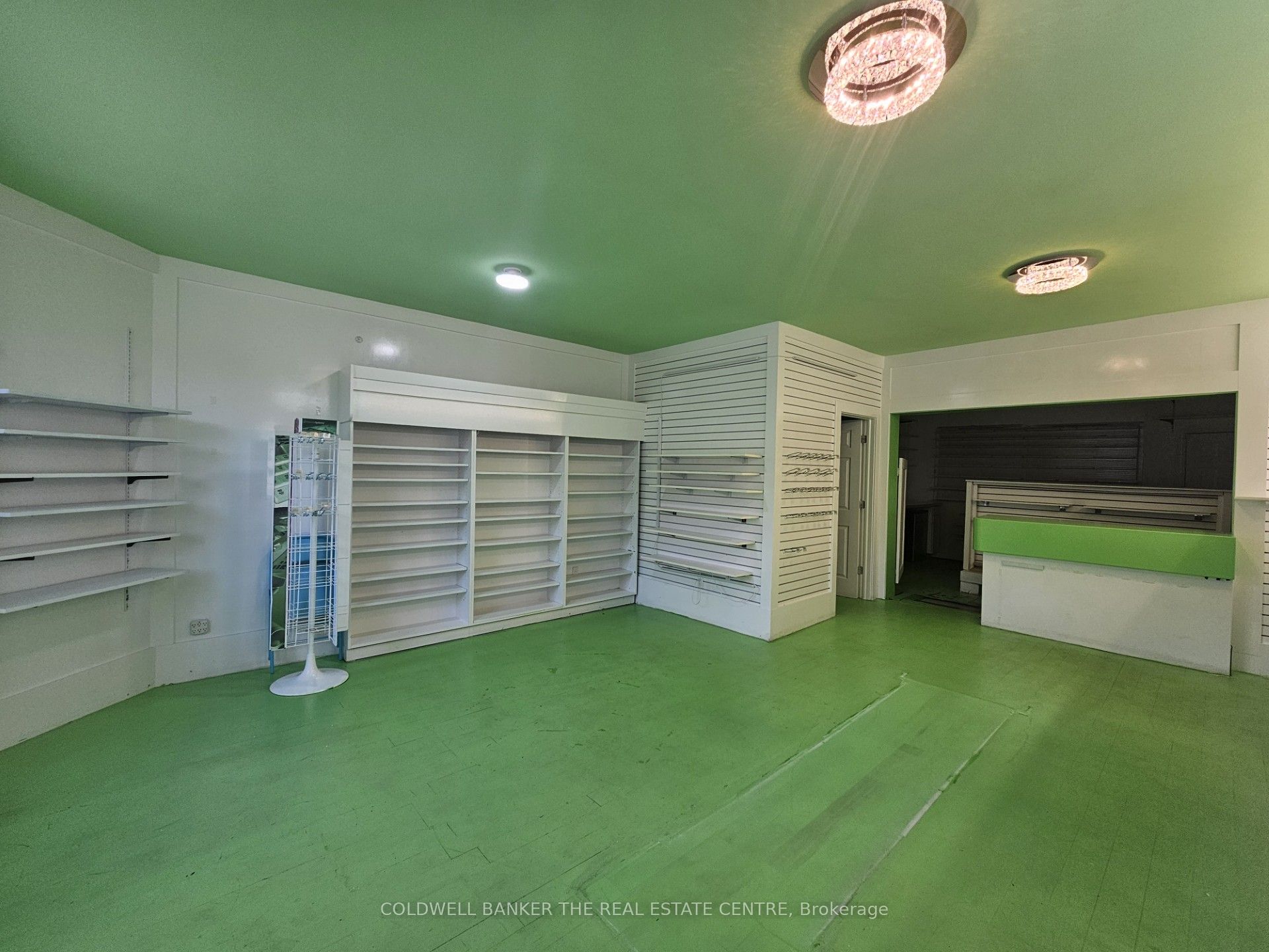 #UNIT #4 - 4570 Penetanguishene Road Property Photo 1