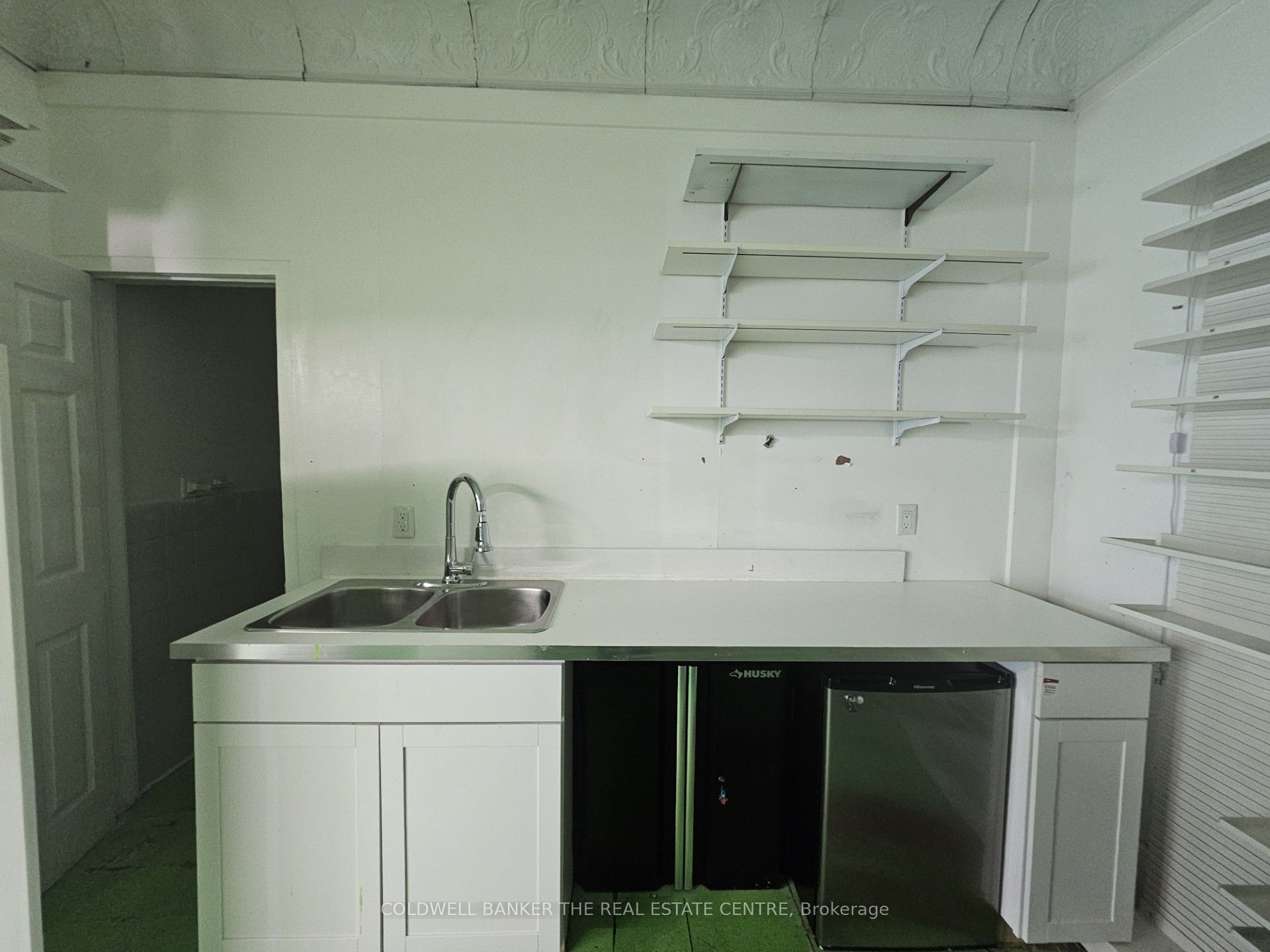 4570 Penetanguishene Road Unit #4 Property Photo 4