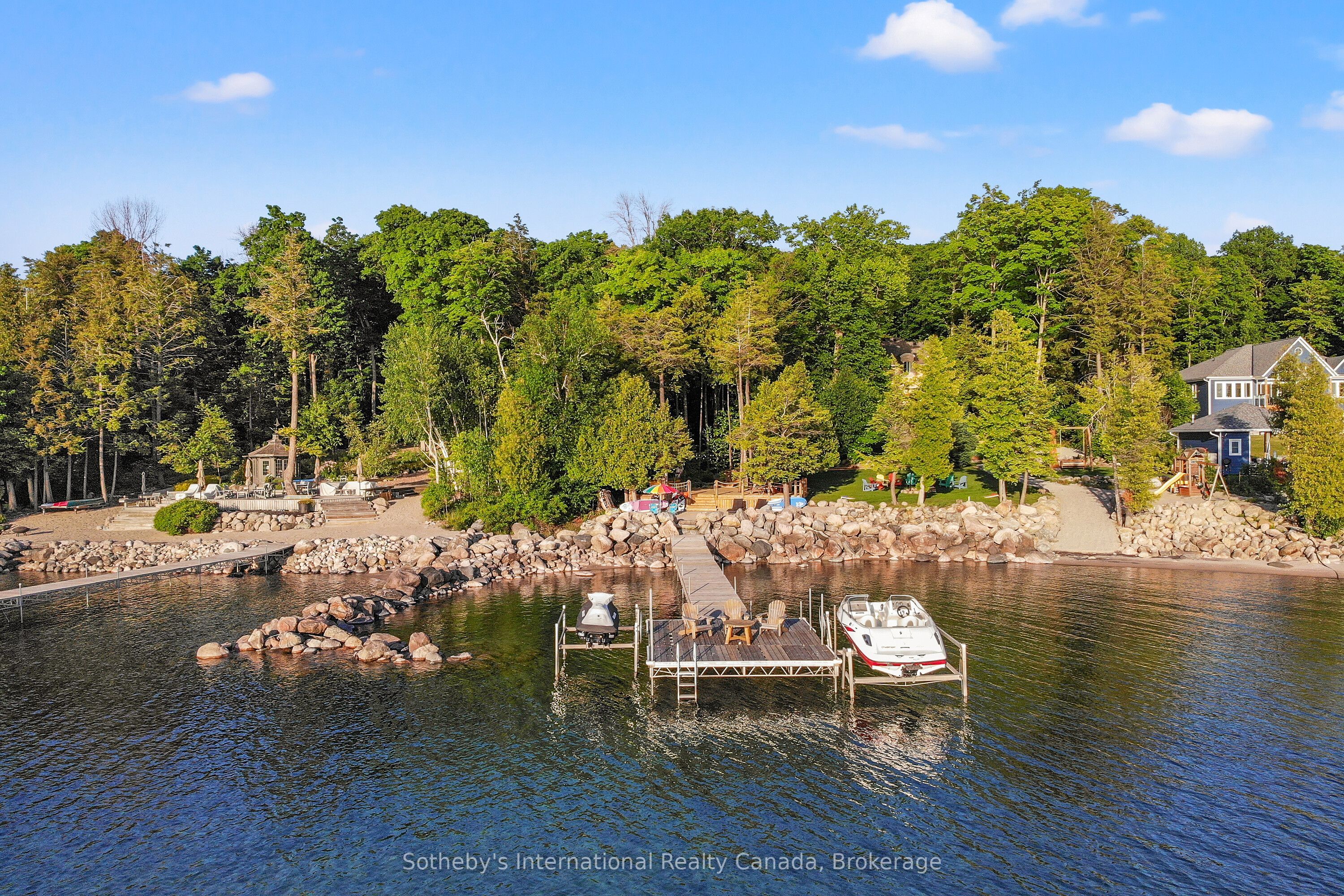 190 Melissa Lane Property Photo 9