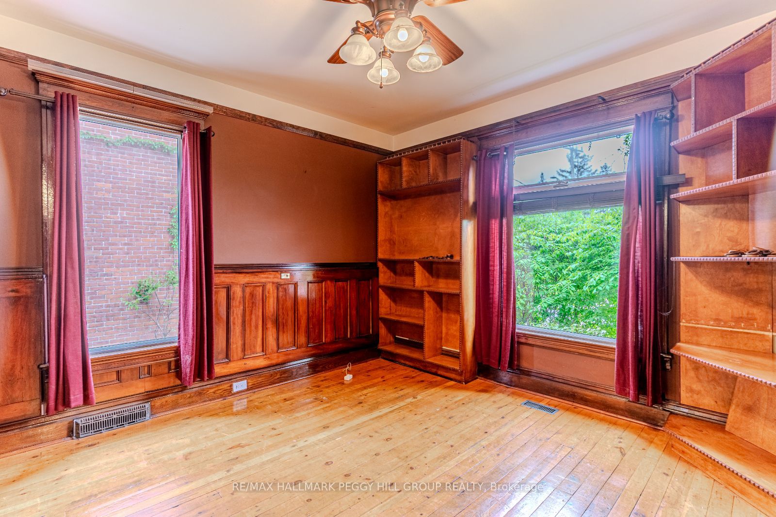 210 Bradford Street Property Photo 8