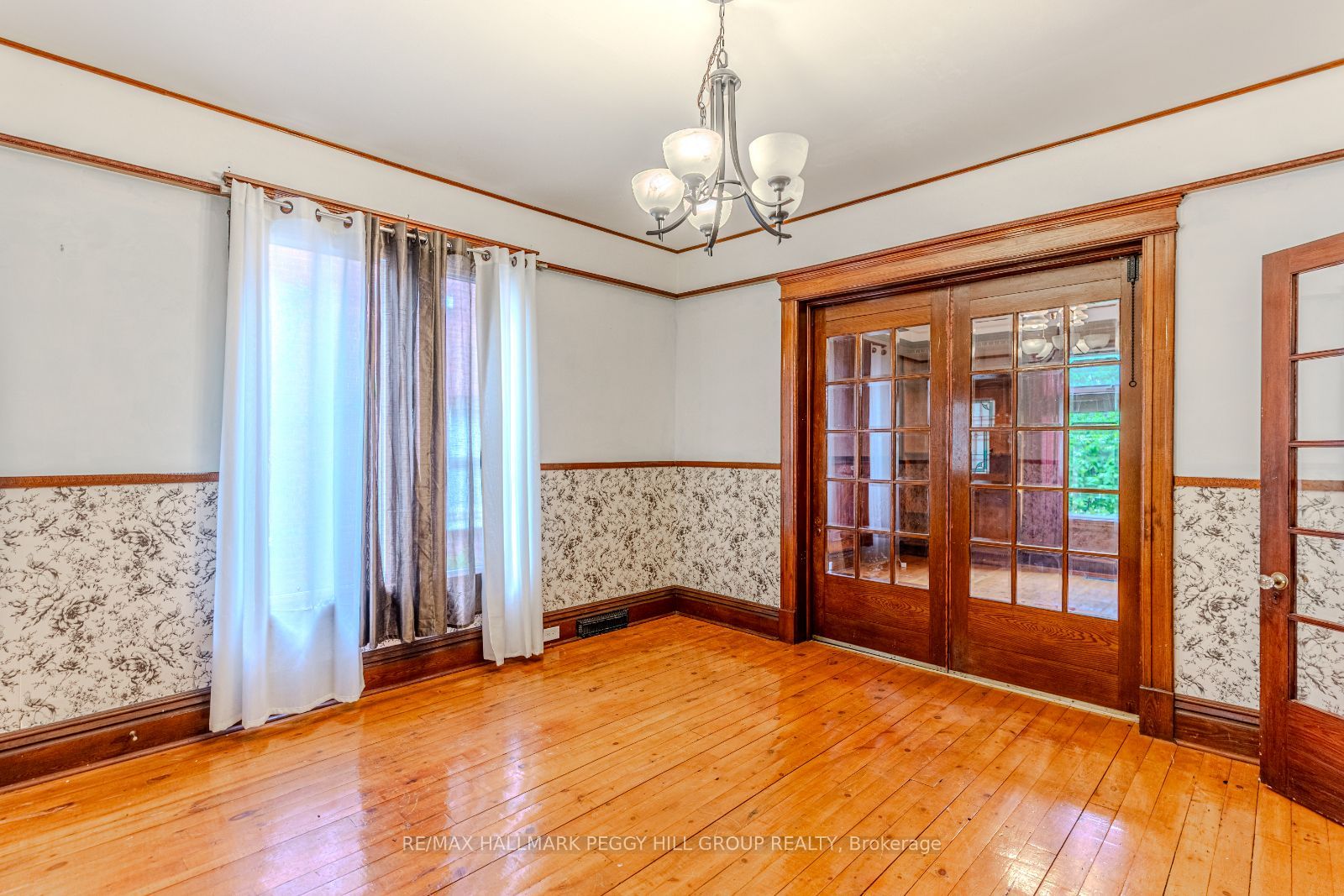 210 Bradford Street Property Photo 9
