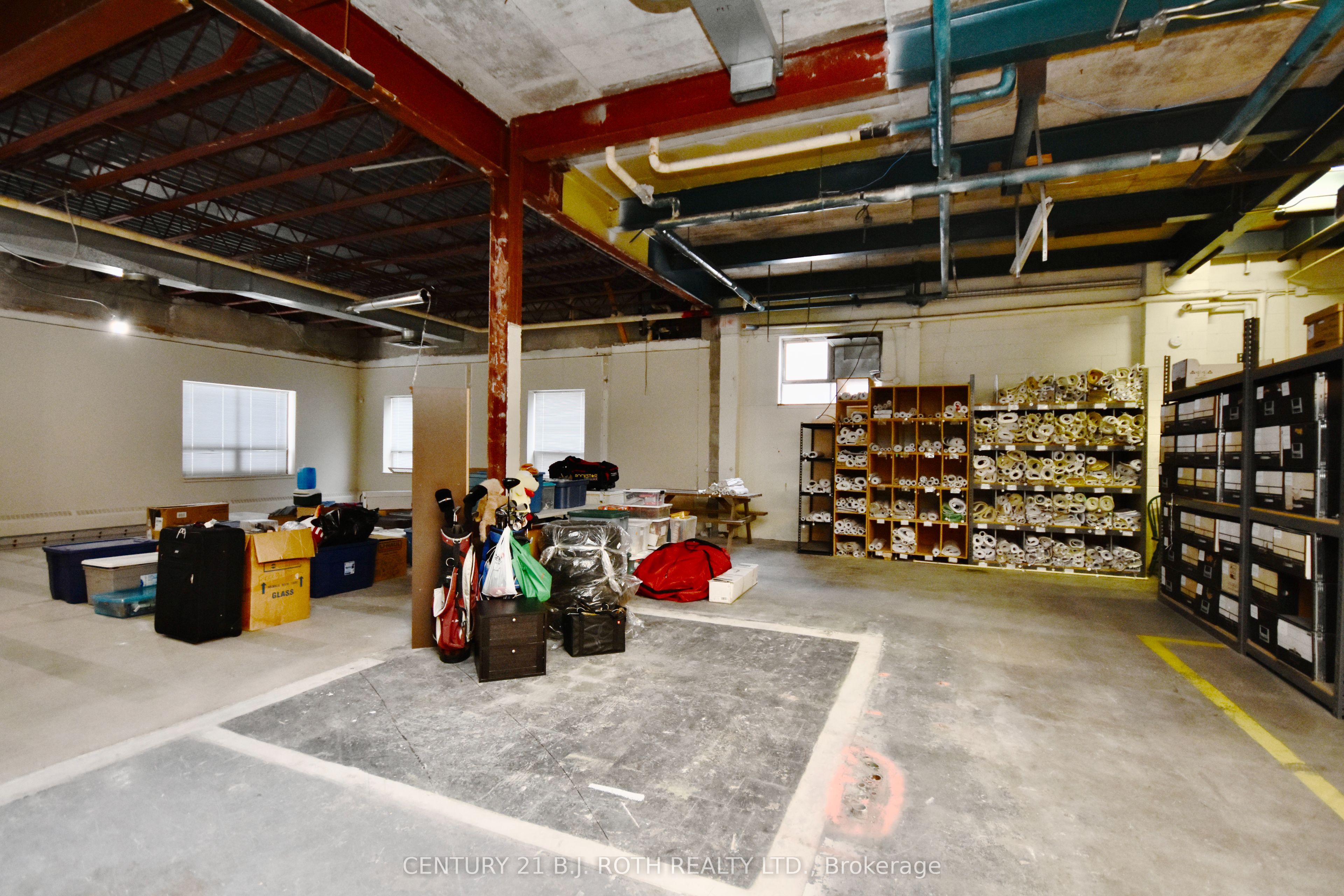 31 Colborne Street E Property Photo 11